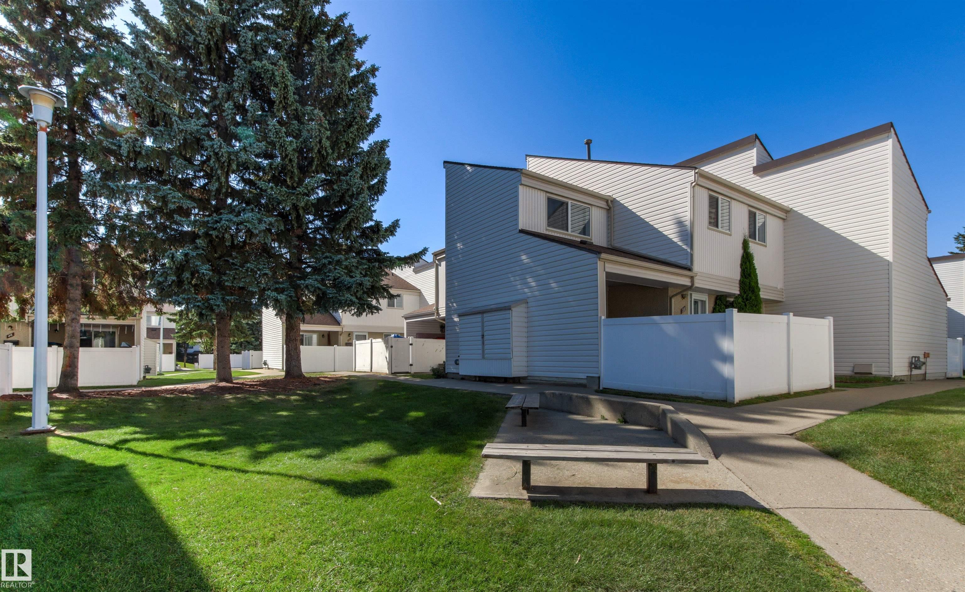 https://zimg.paragon.ice.com/ParagonImages/Property/PM/RAE/225423097/41/0/0/97ef10c44a7a6a06b579222c5d791097/1/8b69b6d1ba0214c87cf84ffc1729d3fd/225423097-c37cbd4d-08b2-45d5-8d61-7b1093e51c82.JPG