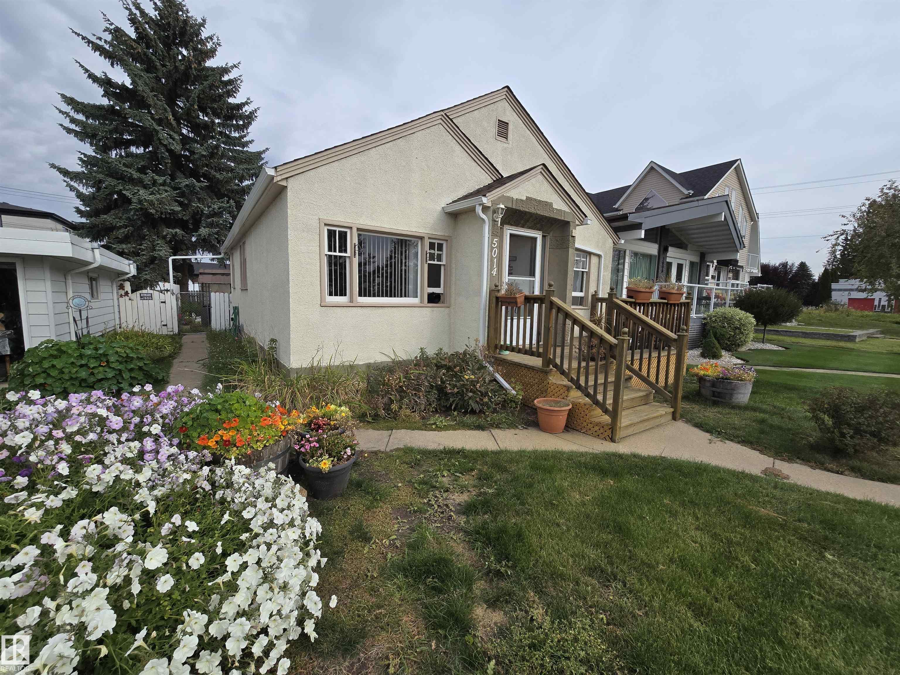 5014 Ada Boulevard NW, Highlands, Edmonton