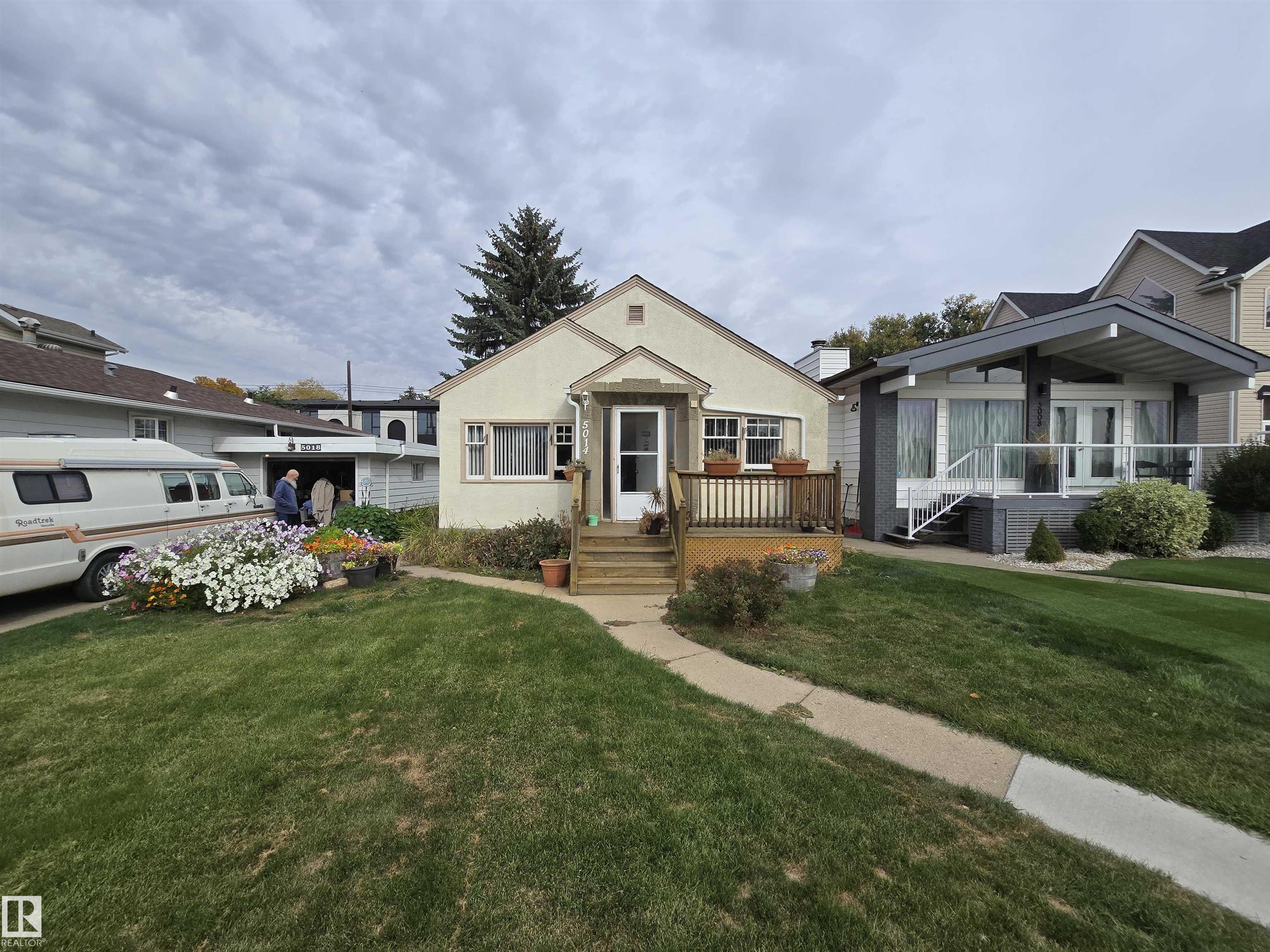 5014 Ada Boulevard NW, Highlands, Edmonton