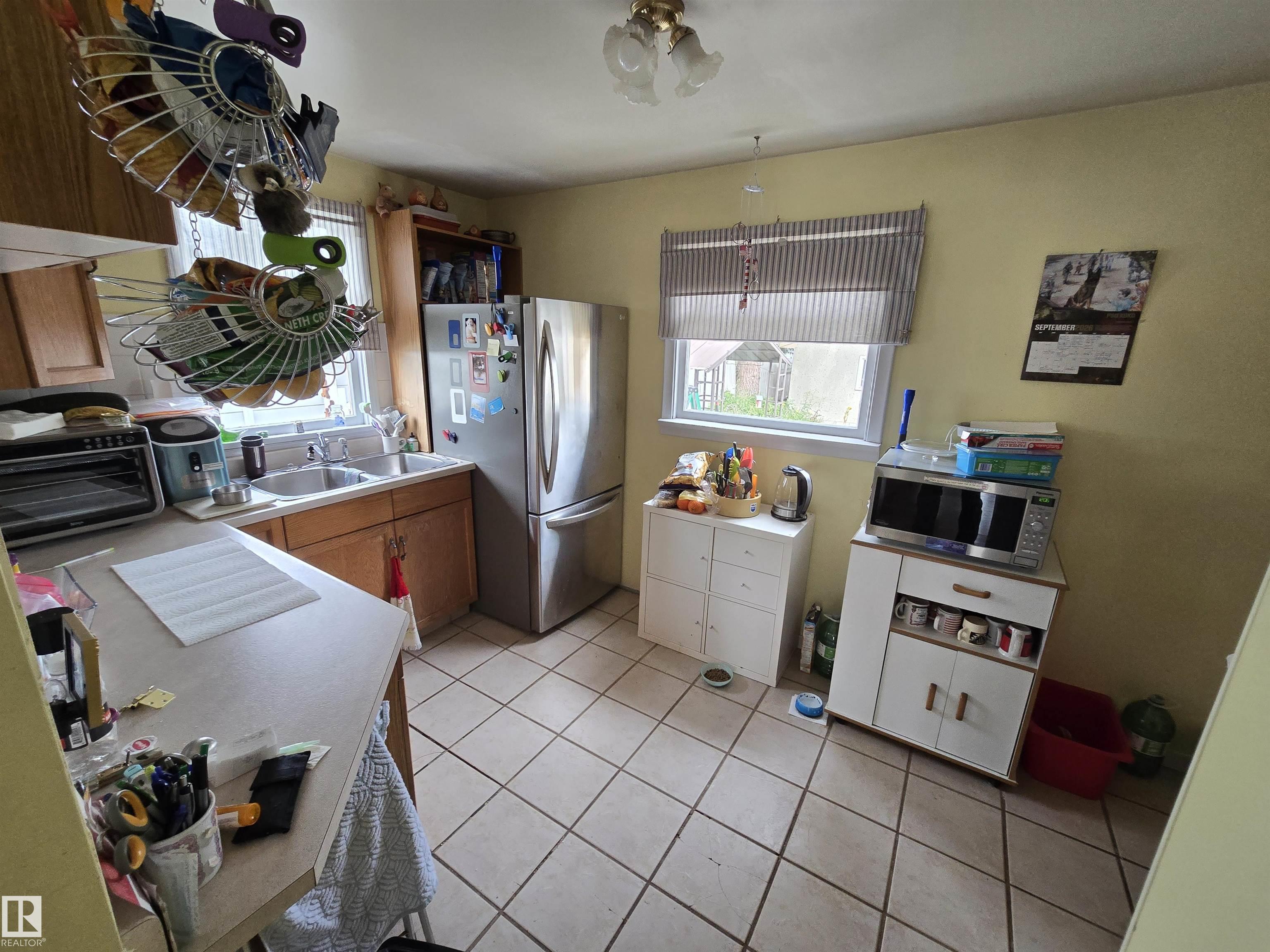 Photo 7 at 5014 Ada Boulevard NW, Highlands, Edmonton