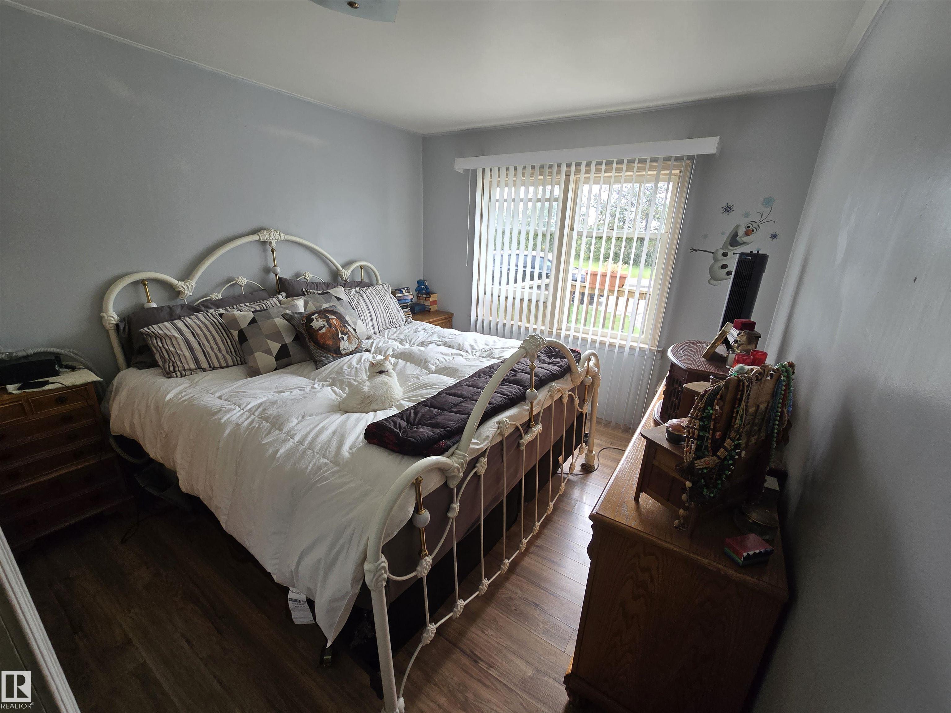Photo 10 at 5014 Ada Boulevard NW, Highlands, Edmonton