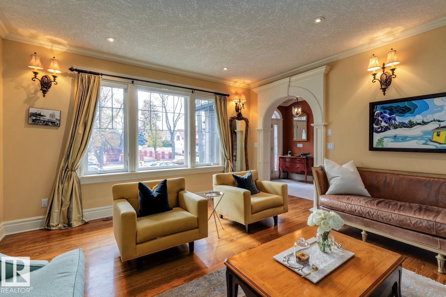 Photo 11 at 6306 111 Avenue NW, Highlands, Edmonton