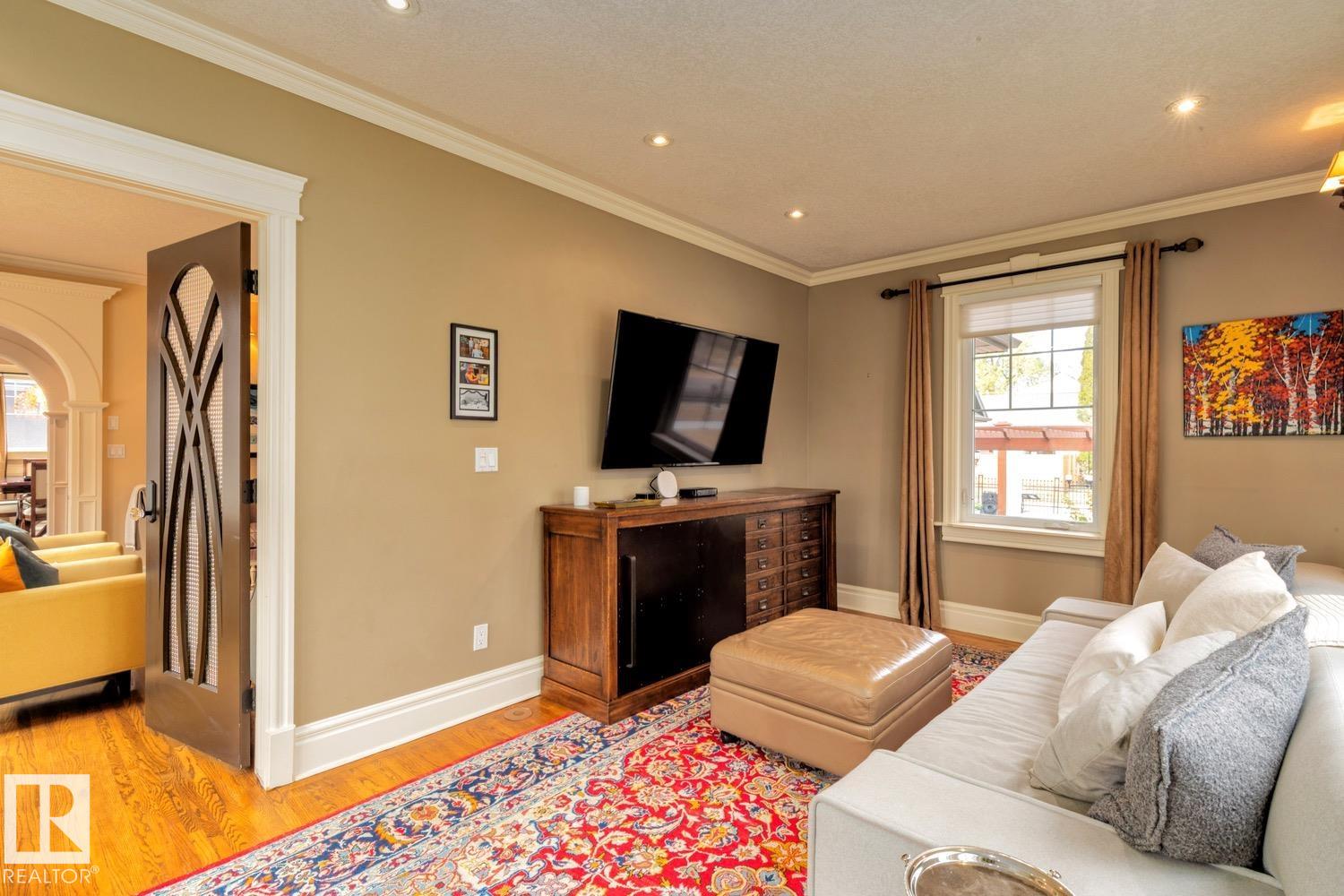 Photo 14 at 6306 111 Avenue NW, Highlands, Edmonton