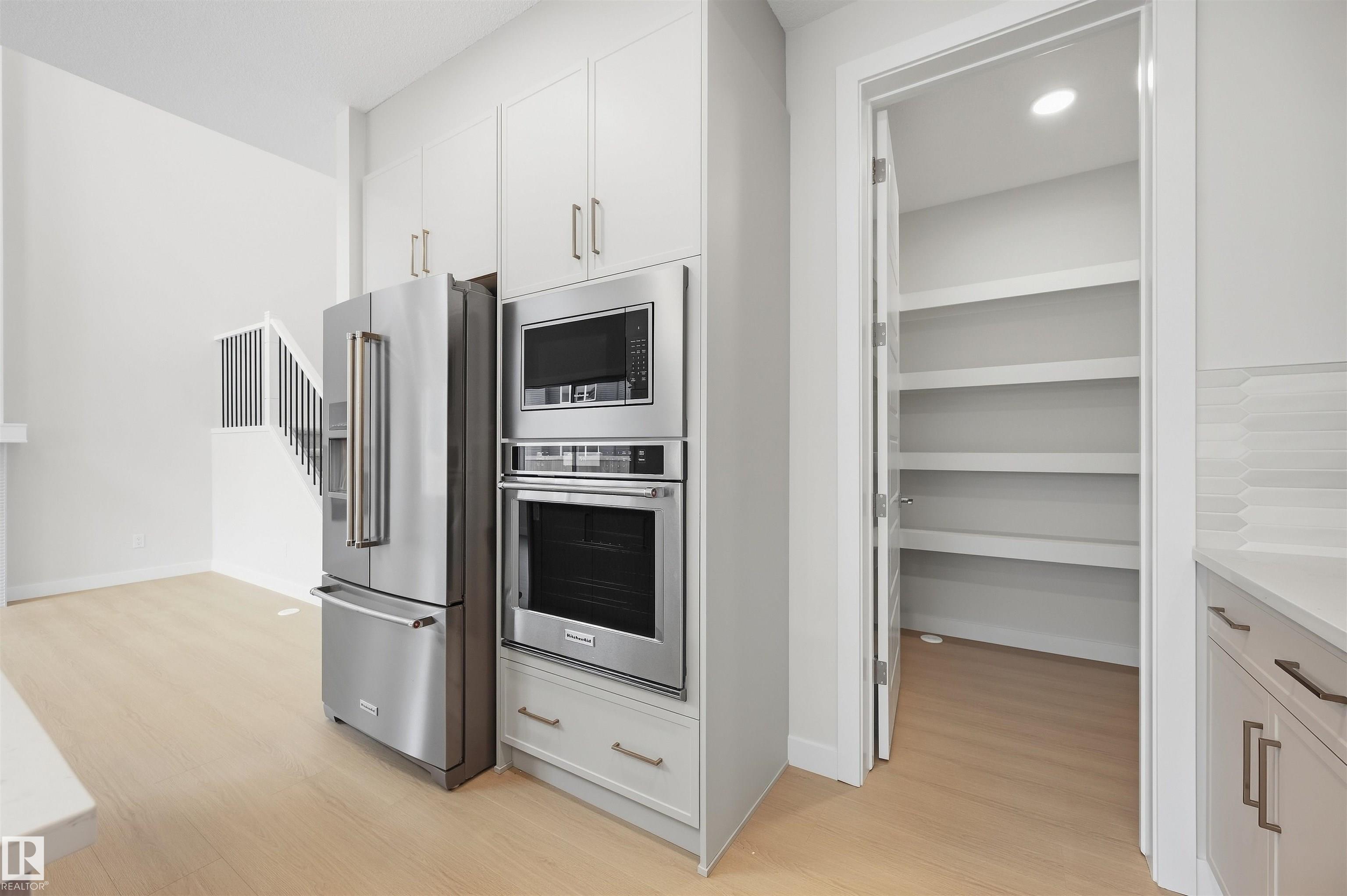 Photo 17 at 19004 20 Avenue NW, River's Edge, Edmonton