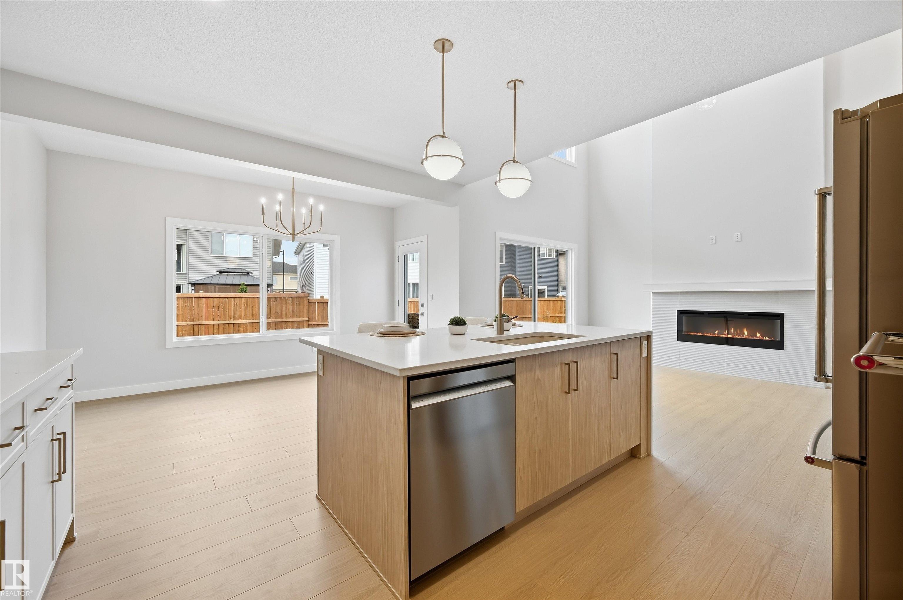 Photo 18 at 19004 20 Avenue NW, River's Edge, Edmonton
