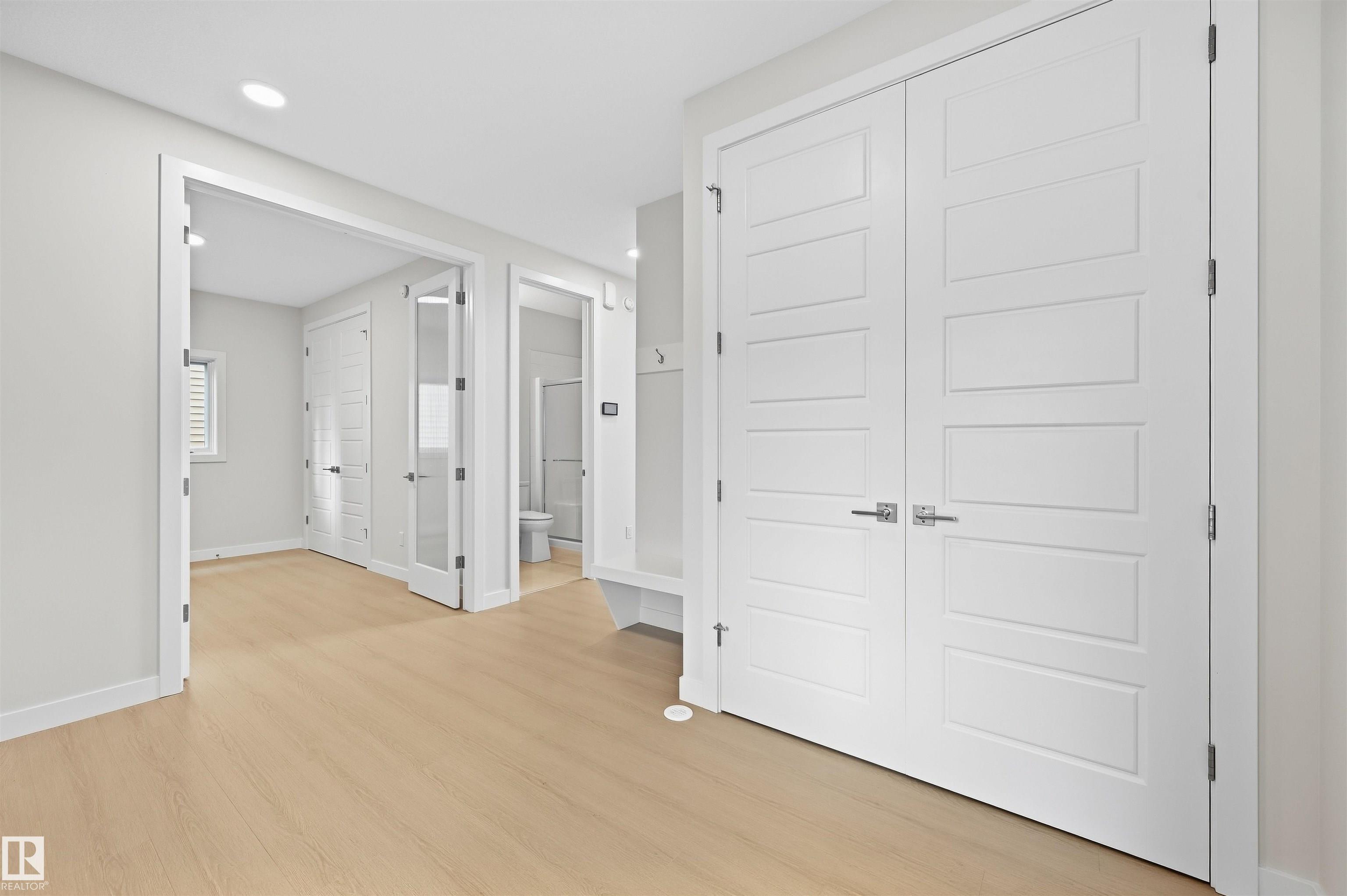 19004 20 Avenue NW, River's Edge, Edmonton