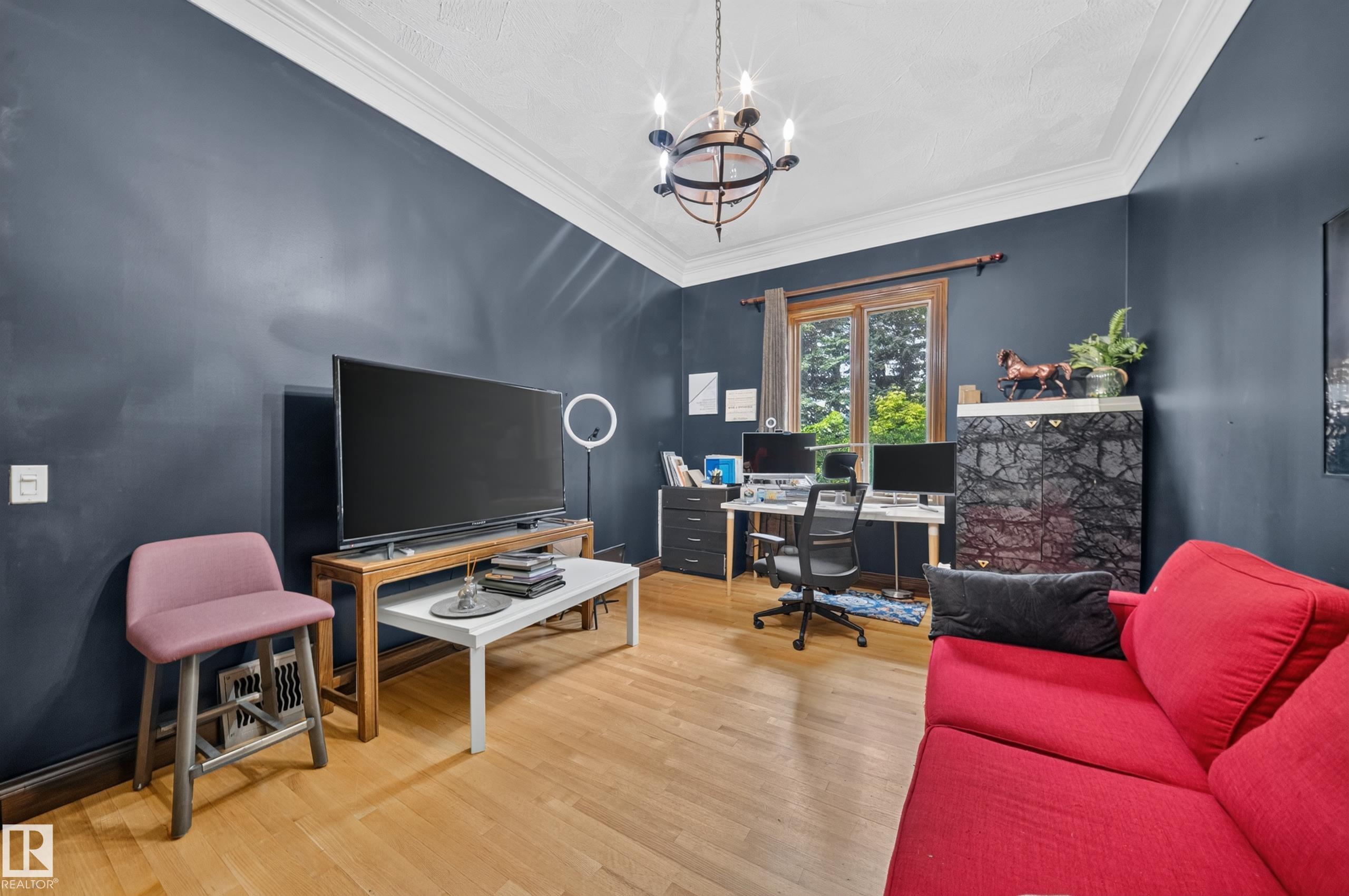 https://zimg.paragon.ice.com/ParagonImages/Property/PM/RAE/225423364/12/0/0/cdf694e8e684abf2ed5a9a5806a8e5b9/1/ed93fd21b60e3d36f66a9d1109638d68/225423364-fa723c0c-91f2-4ed2-80e8-6dd6160337c5.JPG