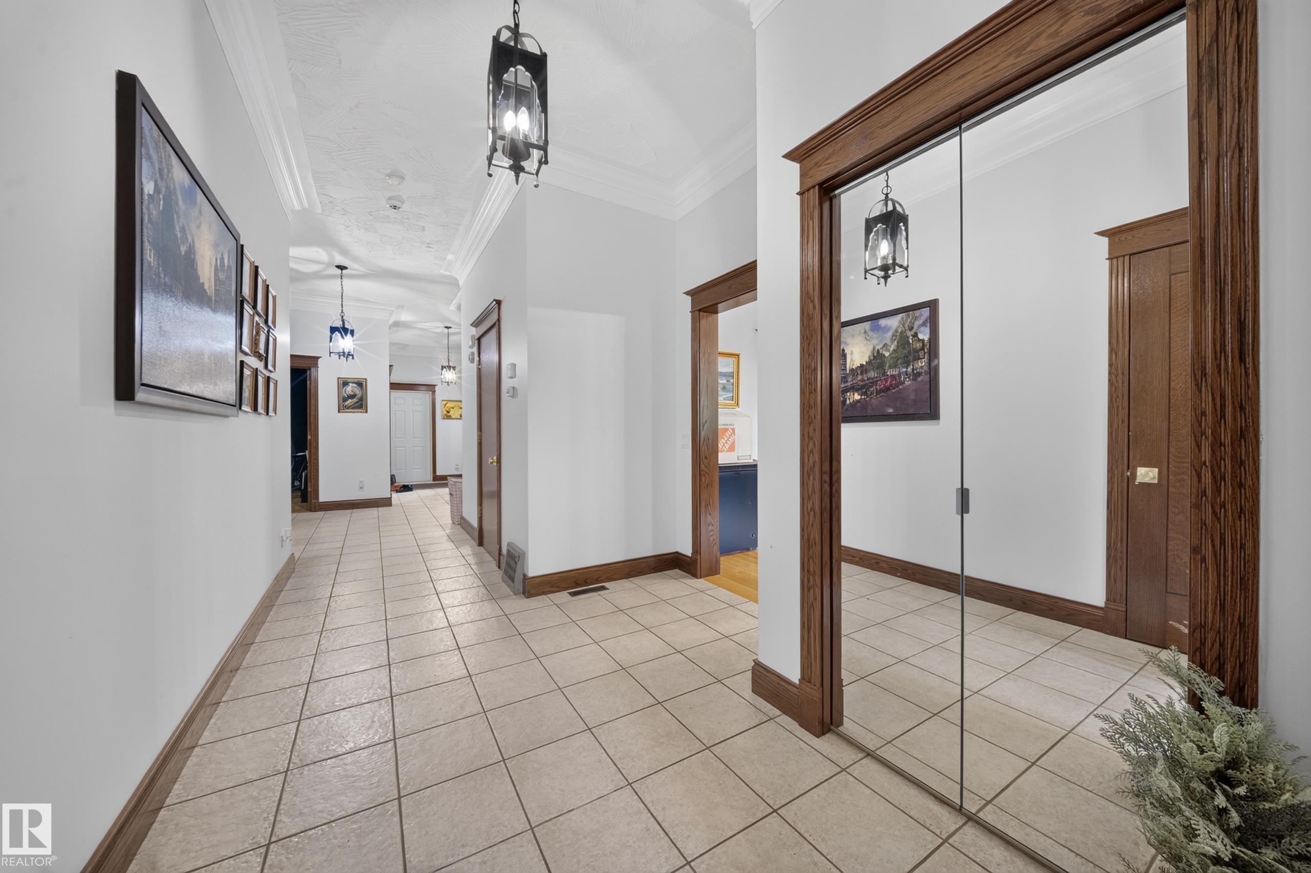https://zimg.paragon.ice.com/ParagonImages/Property/PM/RAE/225423364/26/0/0/af2235d1a3244d08763358f2cd738d27/1/ed93fd21b60e3d36f66a9d1109638d68/225423364-a3eeafcb-c1ab-436e-b994-5f5c172200a9.JPG