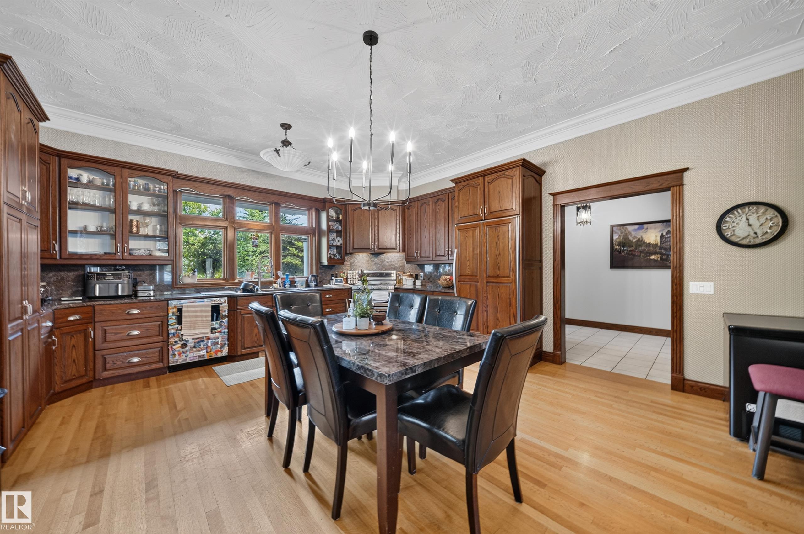 https://zimg.paragon.ice.com/ParagonImages/Property/PM/RAE/225423364/29/0/0/b6f16ffeb7d14acabed9507925d0750b/1/ed93fd21b60e3d36f66a9d1109638d68/225423364-bd2f8ccd-1a33-4e7a-a23f-1d4dd97e2b77.JPG
