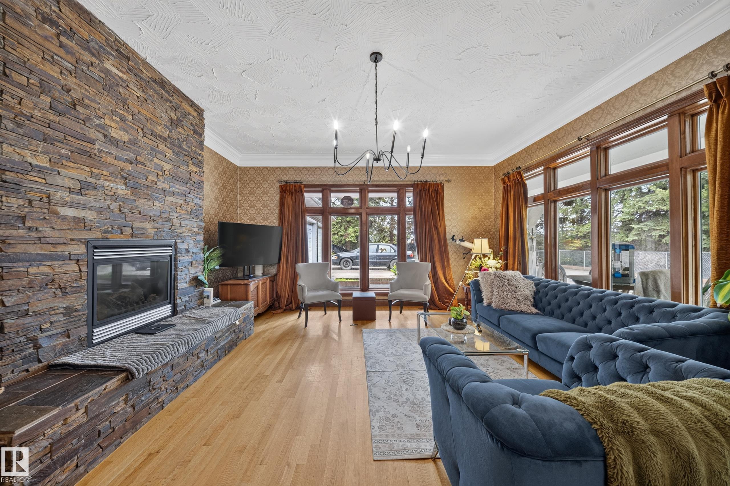 https://zimg.paragon.ice.com/ParagonImages/Property/PM/RAE/225423364/32/0/0/af9da538d841bce2045b71d5a6a84d20/1/ed93fd21b60e3d36f66a9d1109638d68/225423364-e4372363-7ffb-4dbf-b541-5d59a30a3f3d.JPG