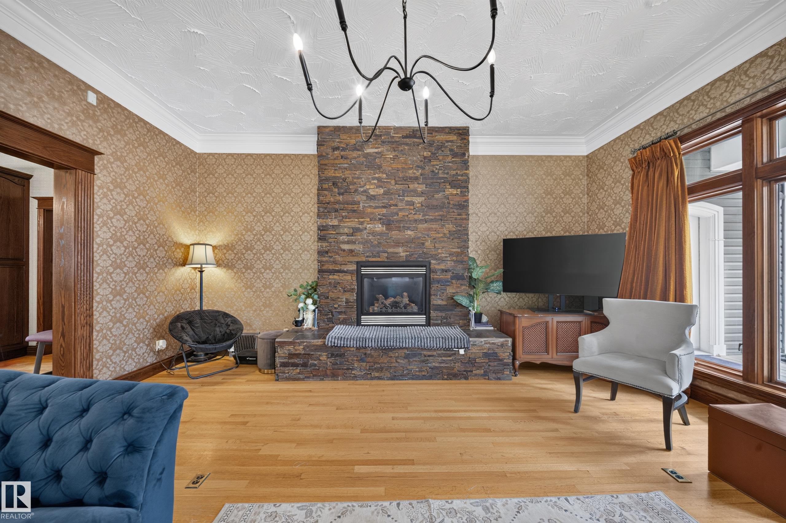 https://zimg.paragon.ice.com/ParagonImages/Property/PM/RAE/225423364/34/0/0/5aa93b93a4a987db67ed3e85ef3079de/1/ed93fd21b60e3d36f66a9d1109638d68/225423364-cf357da0-a639-478a-a1b2-6281c08505bb.JPG