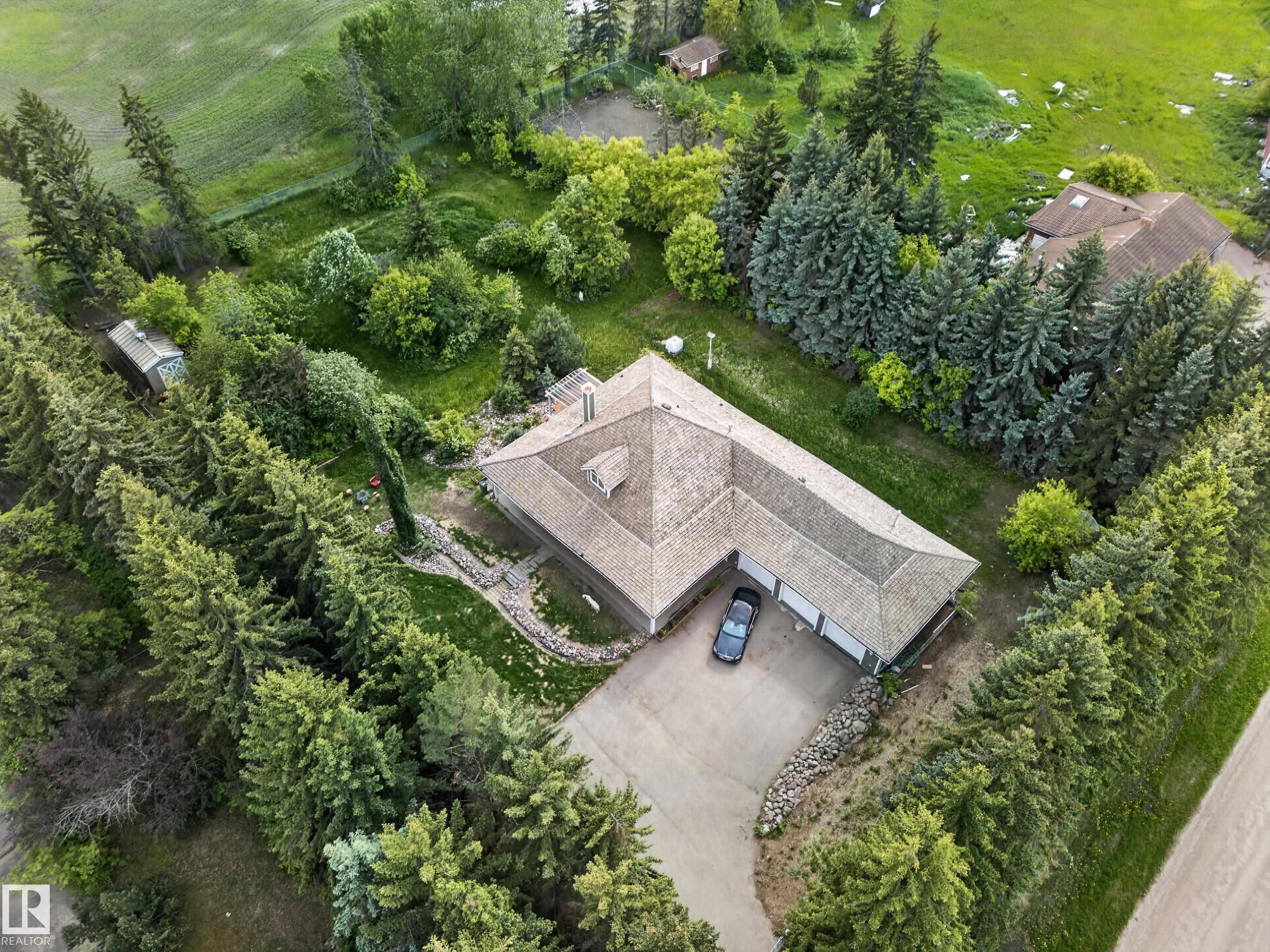 https://zimg.paragon.ice.com/ParagonImages/Property/PM/RAE/225423364/60/0/0/25225839e03009d64bf24b145d056ab0/1/ed93fd21b60e3d36f66a9d1109638d68/225423364-b3f090db-a9da-4a78-bdb9-48a1c8564636.JPG