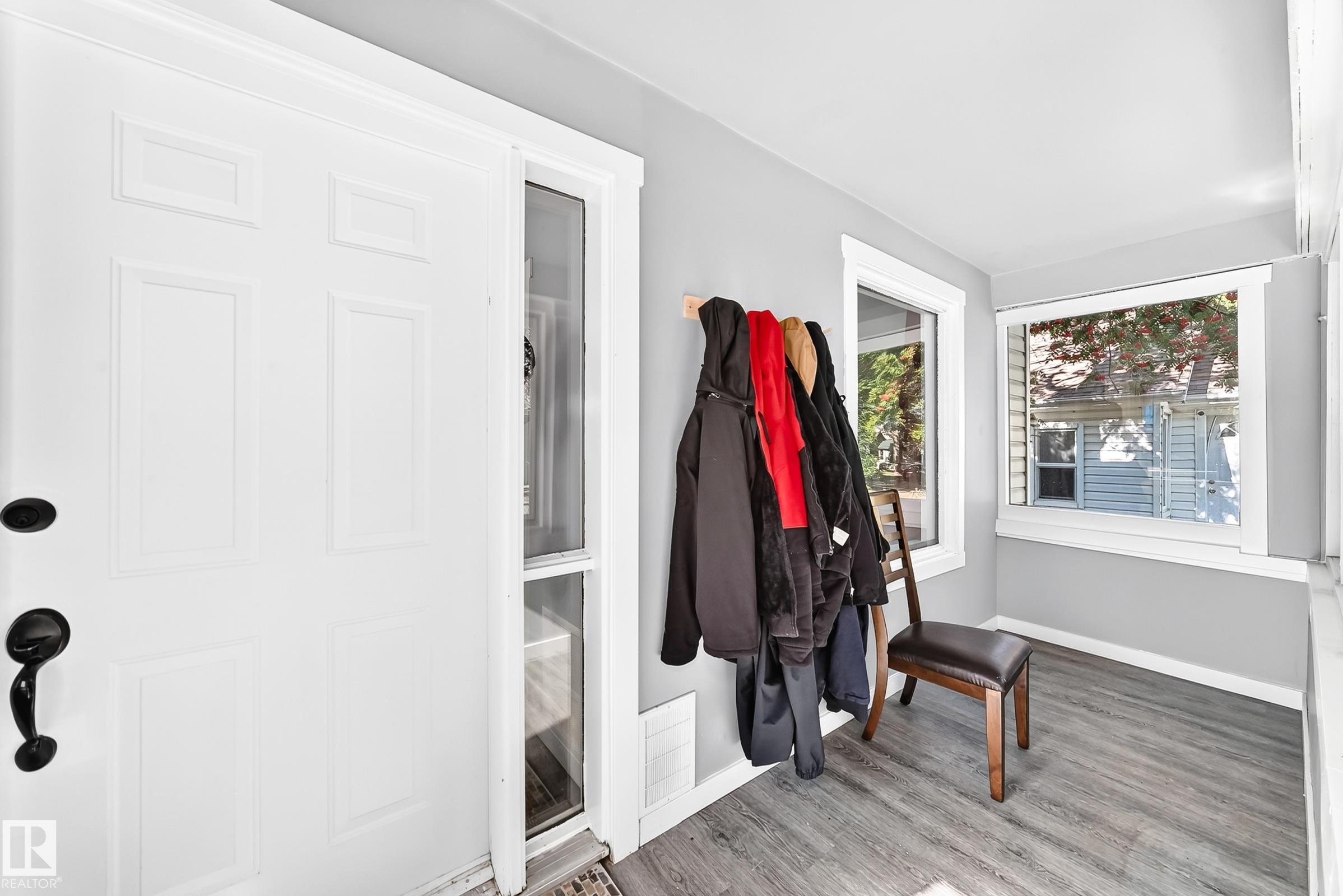 https://zimg.paragon.ice.com/ParagonImages/Property/PM/RAE/225423384/22/0/0/8c66d7377b1dfa7d5ab5013dd781d0c2/1/55b03bf71892dc080e0d1937c063689d/225423384-59baa193-b114-4c36-a2b7-3fa7489b8df1.JPG