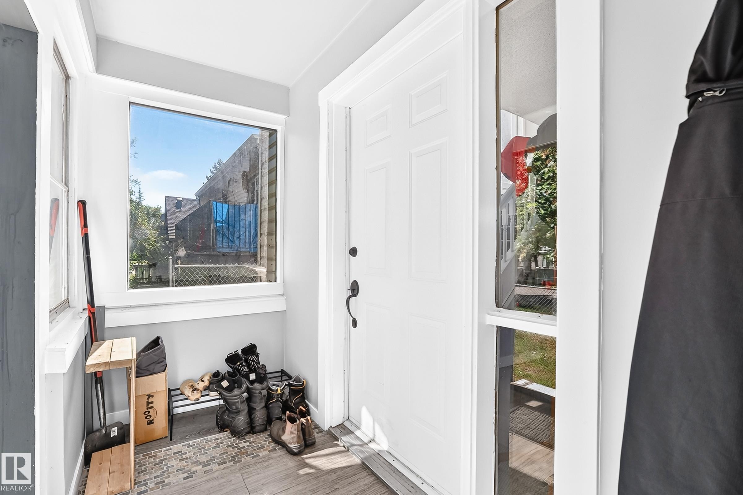 https://zimg.paragon.ice.com/ParagonImages/Property/PM/RAE/225423384/23/0/0/48ff6bf1c9ad3c14b3c8590a15941fcc/1/55b03bf71892dc080e0d1937c063689d/225423384-34749362-f16c-480e-b59b-f5e45861bfcb.JPG
