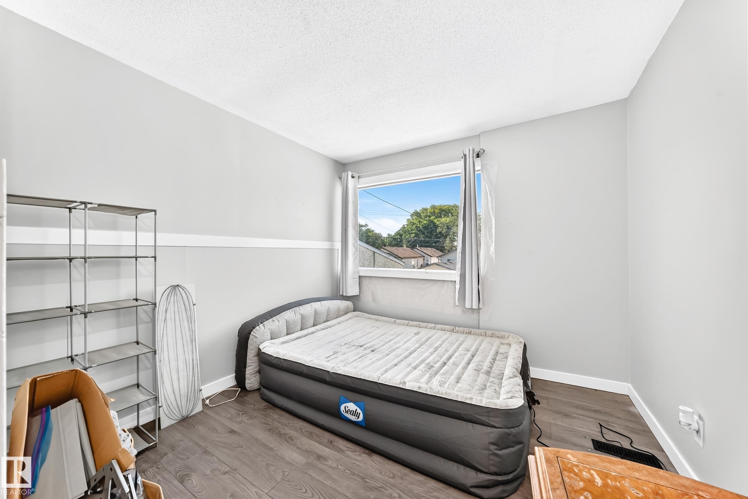 https://zimg.paragon.ice.com/ParagonImages/Property/PM/RAE/225423384/28/0/0/54667d30f05b2f3ba9acf714193a948d/1/55b03bf71892dc080e0d1937c063689d/225423384-d027ccc3-7c51-460a-a31c-3530672690d5.JPG