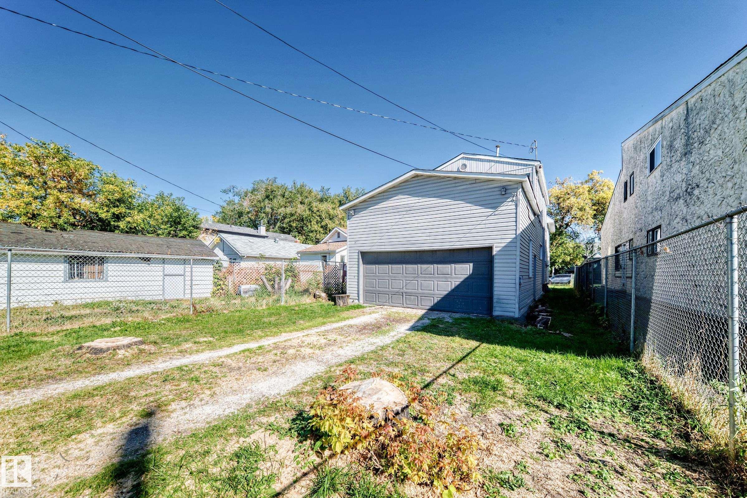 https://zimg.paragon.ice.com/ParagonImages/Property/PM/RAE/225423384/49/0/0/f52a91453b37af4adda36e808bb1e37a/1/55b03bf71892dc080e0d1937c063689d/225423384-1d61f0d6-ad92-4ad3-80fc-2aafc1a87429.JPG