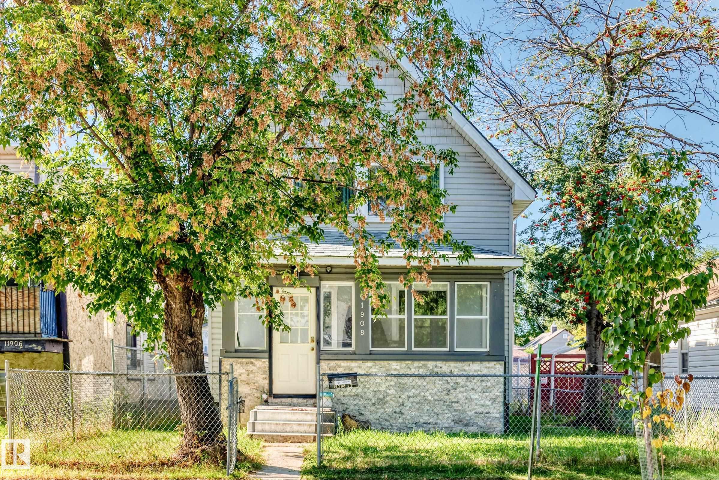 https://zimg.paragon.ice.com/ParagonImages/Property/PM/RAE/225423384/50/0/0/388a53f1ef9805f8368f79f8ff9e44a0/1/55b03bf71892dc080e0d1937c063689d/225423384-5c54d130-1d1b-4b92-b110-619547198676.JPG