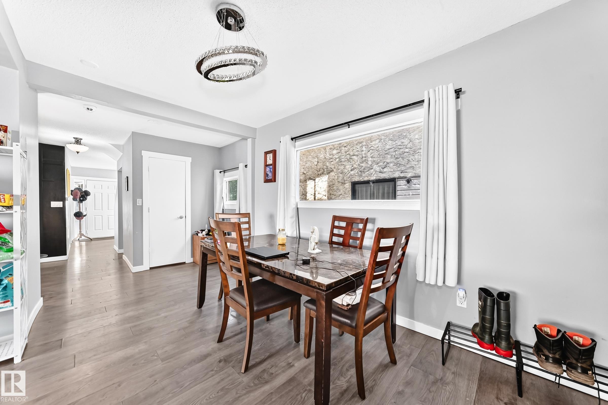 https://zimg.paragon.ice.com/ParagonImages/Property/PM/RAE/225423384/7/0/0/c3a5b4e5ec124c41ef28e765c35a55c9/1/55b03bf71892dc080e0d1937c063689d/225423384-a8556632-77e4-41f2-8146-787f71aa9b1b.JPG