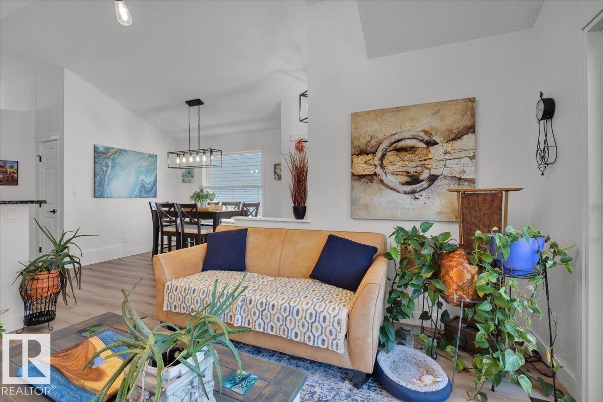 Picture for 7608 15 AV SW