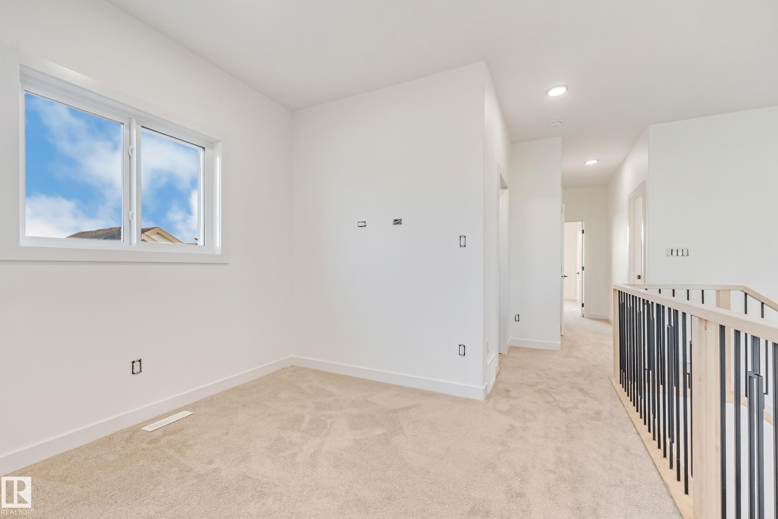 https://zimg.paragon.ice.com/ParagonImages/Property/PM/RAE/225423585/28/0/0/f19479697eaa6594522f7376341ace7d/1/85237072c2b18cba95dd384de0d7096d/225423585-6346aa81-ba20-4774-af34-19f45f50f609.JPG