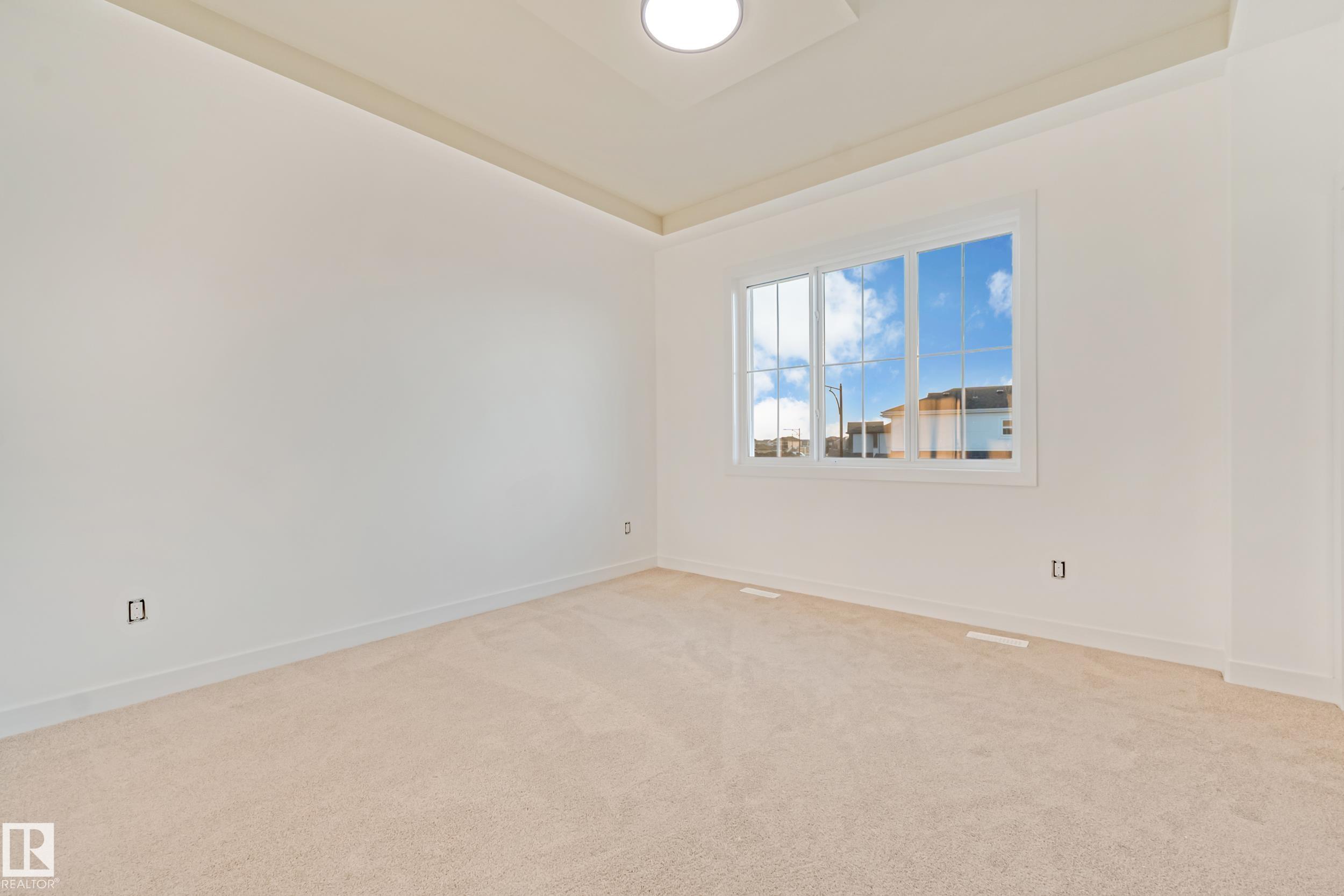 https://zimg.paragon.ice.com/ParagonImages/Property/PM/RAE/225423585/30/0/0/cfbc7dd1e5e55e7ab84ae5e657fae34e/1/85237072c2b18cba95dd384de0d7096d/225423585-7e5ca17a-f480-4d15-a8d7-791f3765a7a0.JPG