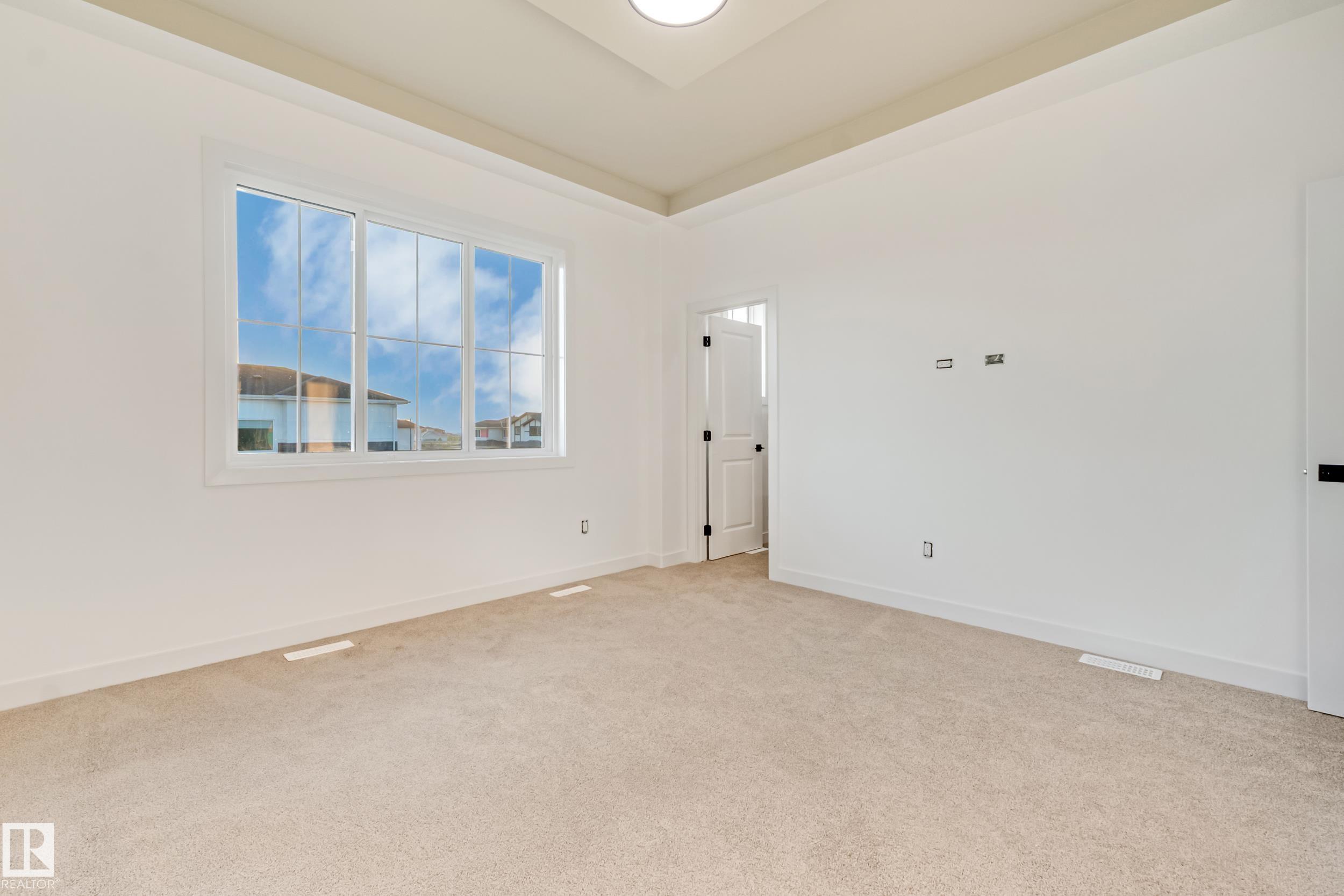 https://zimg.paragon.ice.com/ParagonImages/Property/PM/RAE/225423585/31/0/0/a4f32662270029bb2320d56edf1a1345/1/85237072c2b18cba95dd384de0d7096d/225423585-9a79180a-8011-43bd-94b5-f8ab16558550.JPG