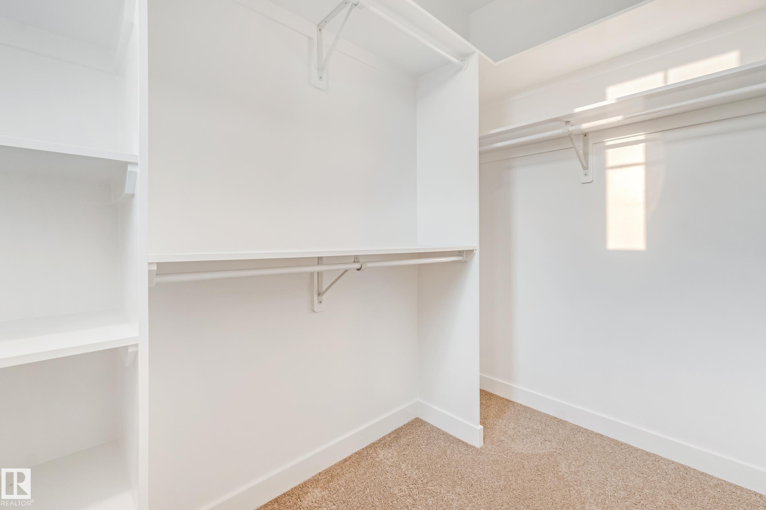 https://zimg.paragon.ice.com/ParagonImages/Property/PM/RAE/225423585/34/0/0/063e73bb340a5aa1c9ab4b87c69a4697/1/85237072c2b18cba95dd384de0d7096d/225423585-40628fe5-0c3c-4f0f-85db-6e6589a0e248.JPG