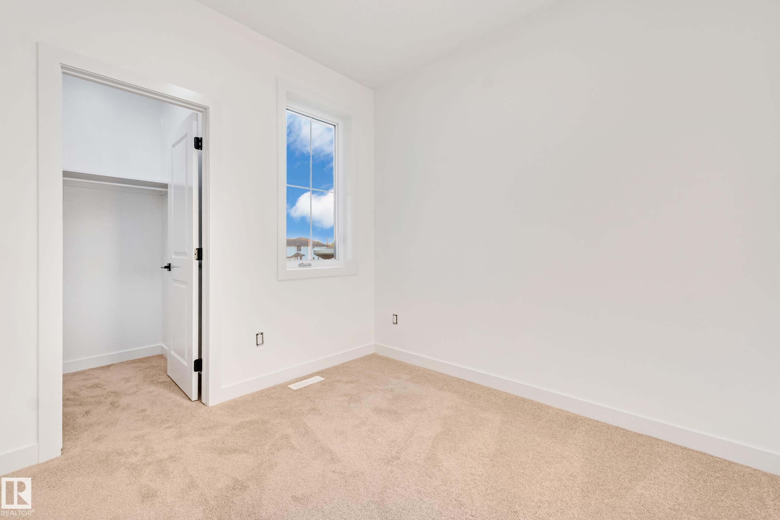 https://zimg.paragon.ice.com/ParagonImages/Property/PM/RAE/225423585/38/0/0/4ff3e61cf696fd10a912b46e168bb082/1/85237072c2b18cba95dd384de0d7096d/225423585-b21c38db-4fa7-418d-ba36-8148f7089d7d.JPG
