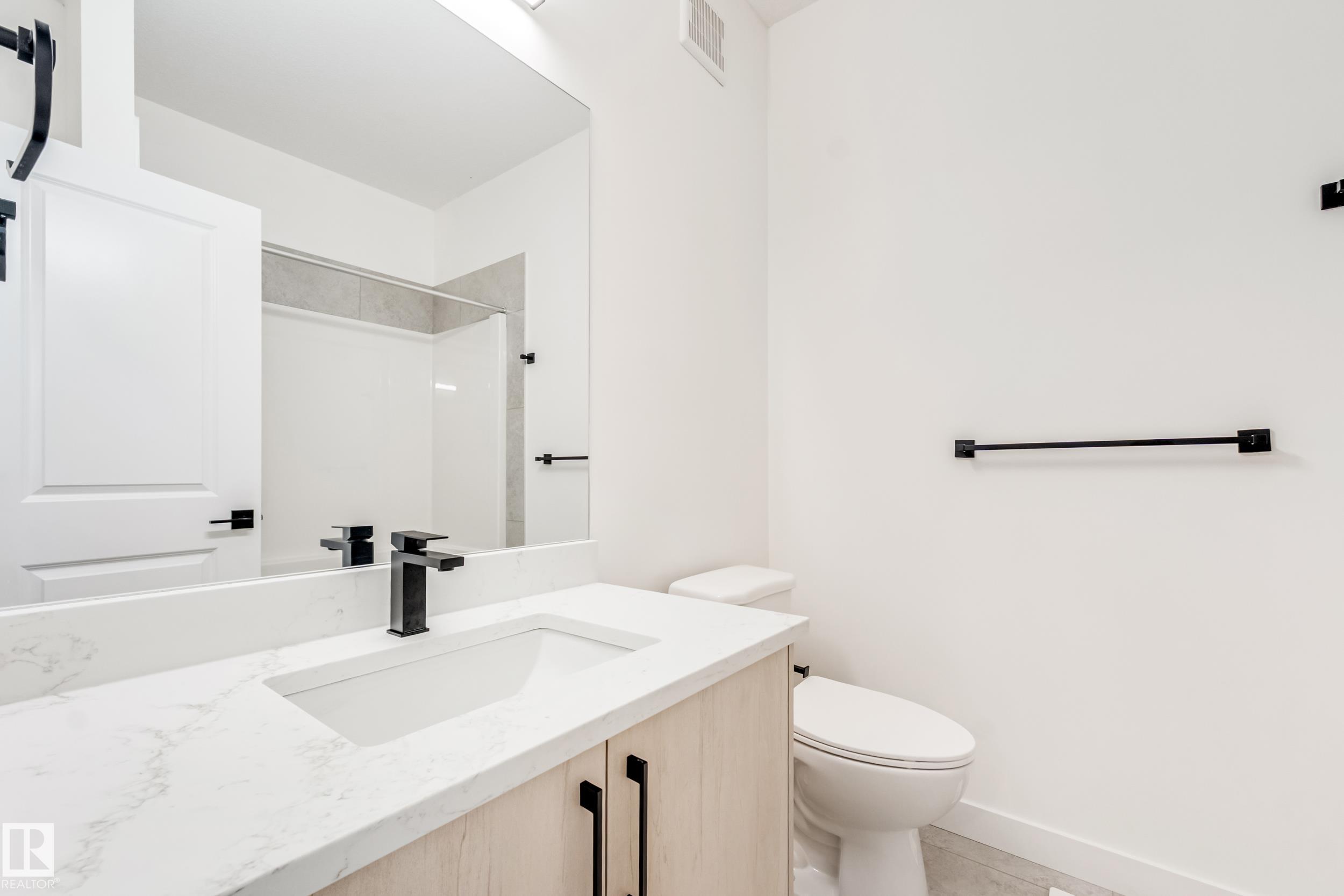 https://zimg.paragon.ice.com/ParagonImages/Property/PM/RAE/225423585/40/0/0/de83fb213886e49e682fa8c9f2253261/1/85237072c2b18cba95dd384de0d7096d/225423585-d413e862-21f3-4e11-9abf-647b892e6274.JPG
