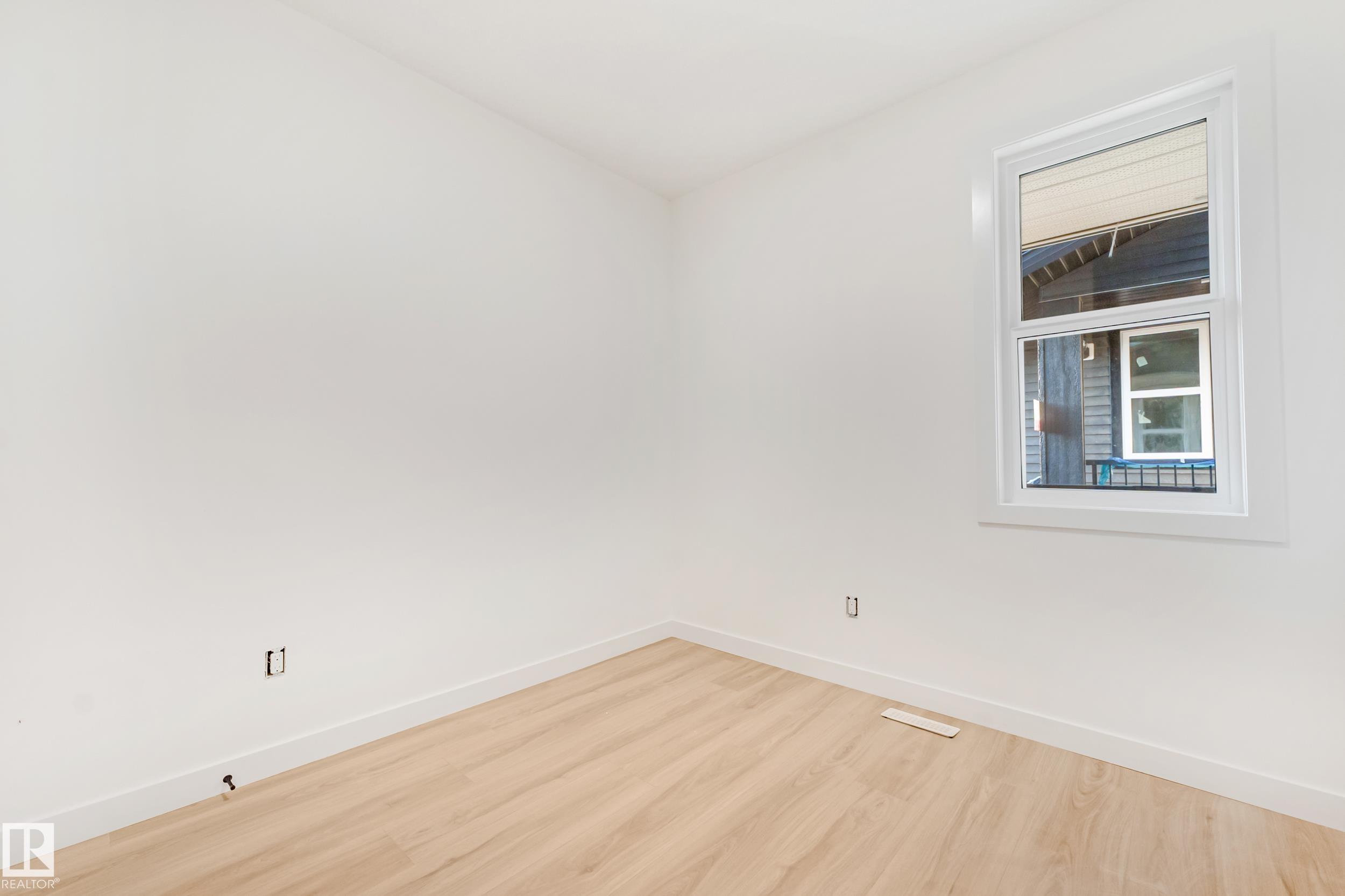 https://zimg.paragon.ice.com/ParagonImages/Property/PM/RAE/225423585/7/0/0/a836b07e1dfce3051e632a4d830c1098/1/85237072c2b18cba95dd384de0d7096d/225423585-bcf05de5-0157-4387-845e-cd8d7403f7d2.JPG