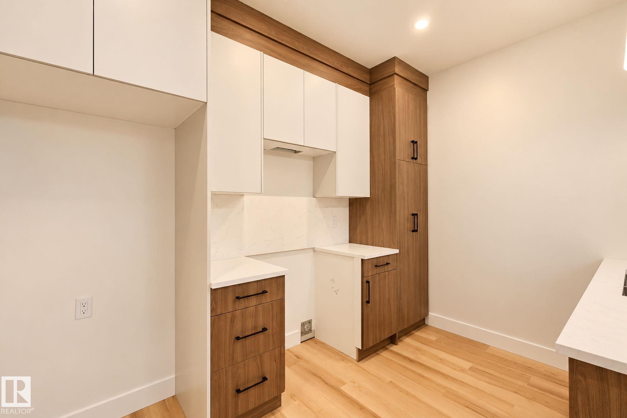 Photo 18 at 11320 91 Street NW, Alberta Avenue, Edmonton
