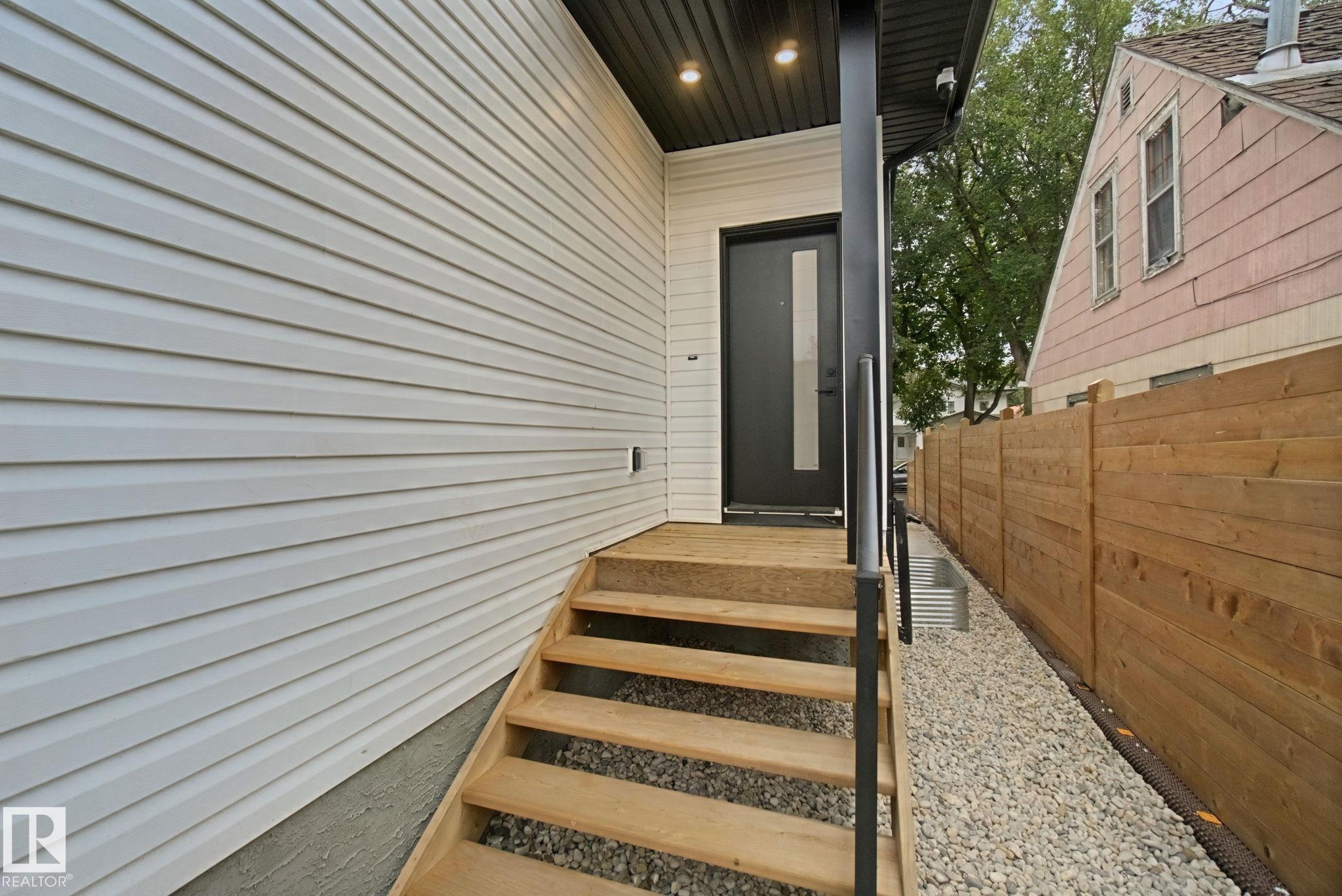Photo 40 at 11320 91 Street NW, Alberta Avenue, Edmonton