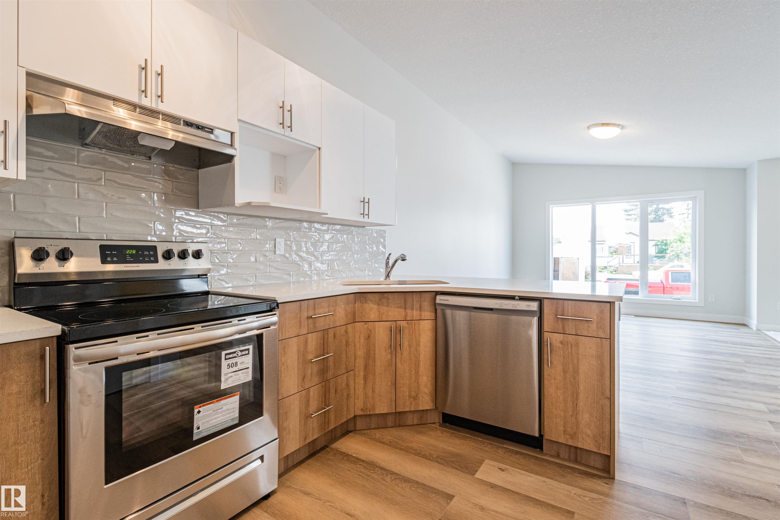Photo 11 at 12117 85 Street NW, Eastwood, Edmonton