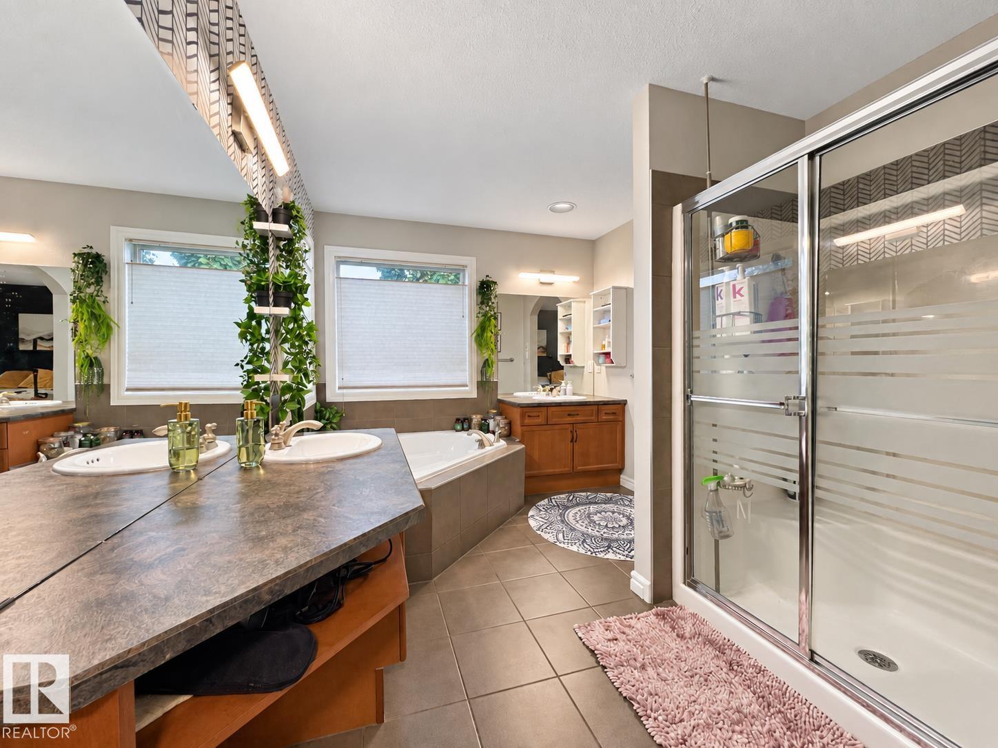 https://zimg.paragon.ice.com/ParagonImages/Property/PM/RAE/225423635/18/0/0/e9fb1dcbe1be21bb9bd2c79a5f69fd5d/1/20478d4b0edb249c8610e1be972c81e8/225423635-612c0099-fa13-4c18-bc2b-7f1e5bdd85e5.JPG