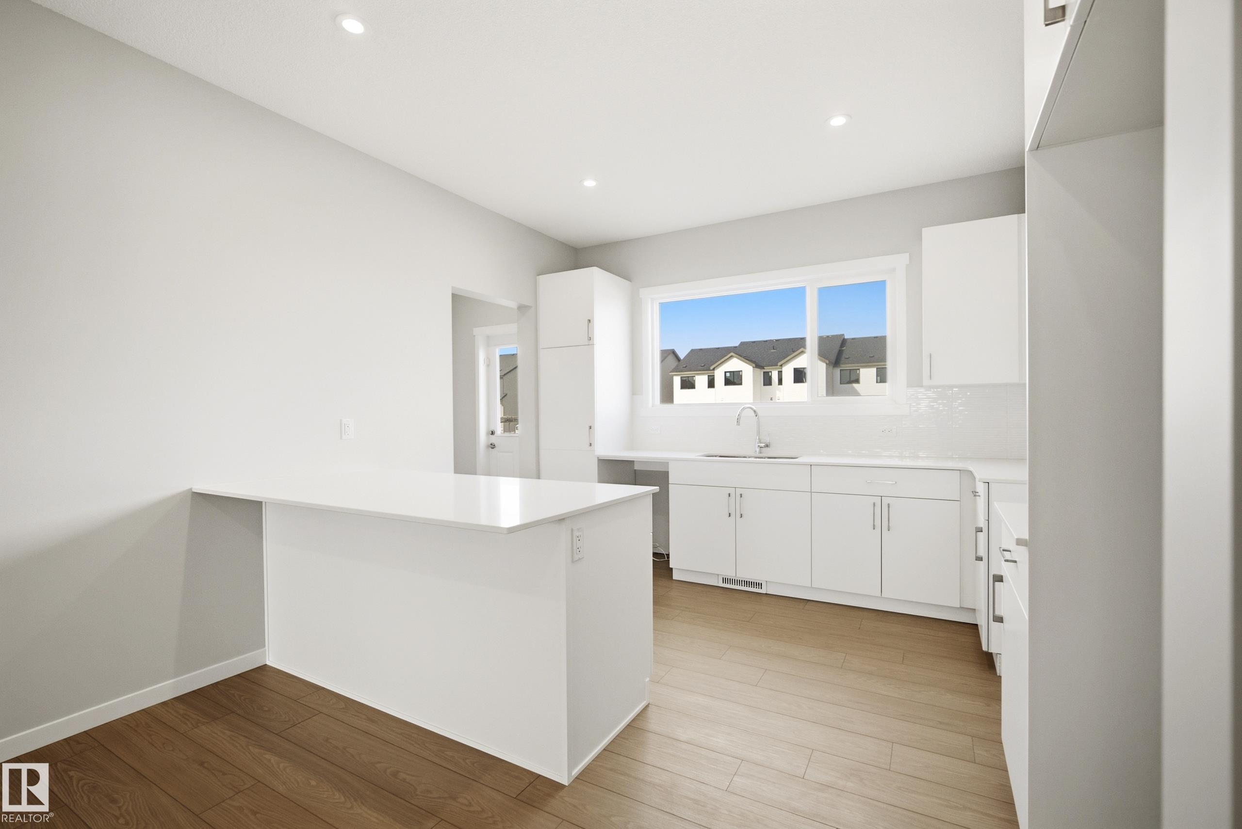 Photo 11 at 19616 30 Avenue NW, The Uplands, Edmonton