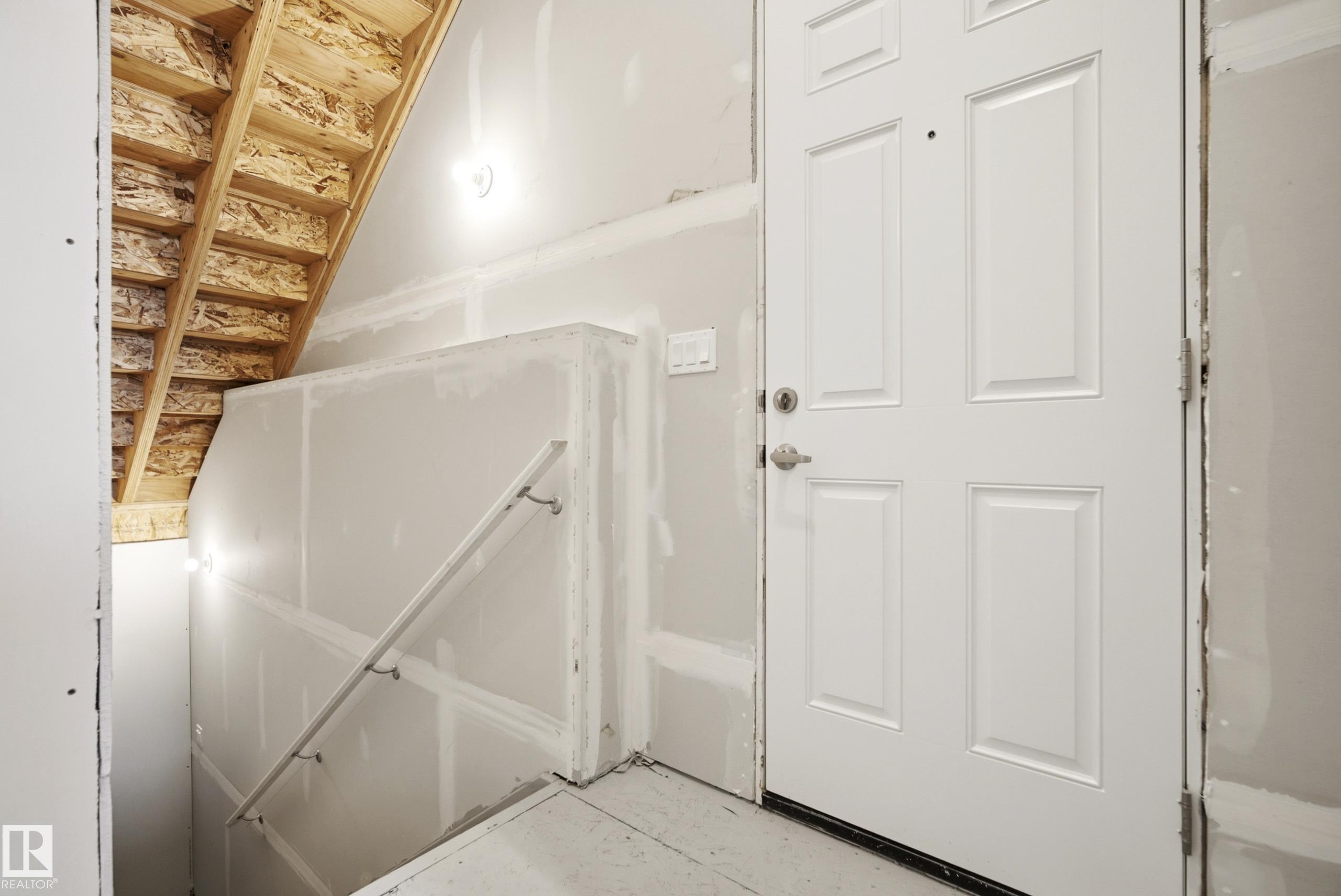 Photo 16 at 19616 30 Avenue NW, The Uplands, Edmonton