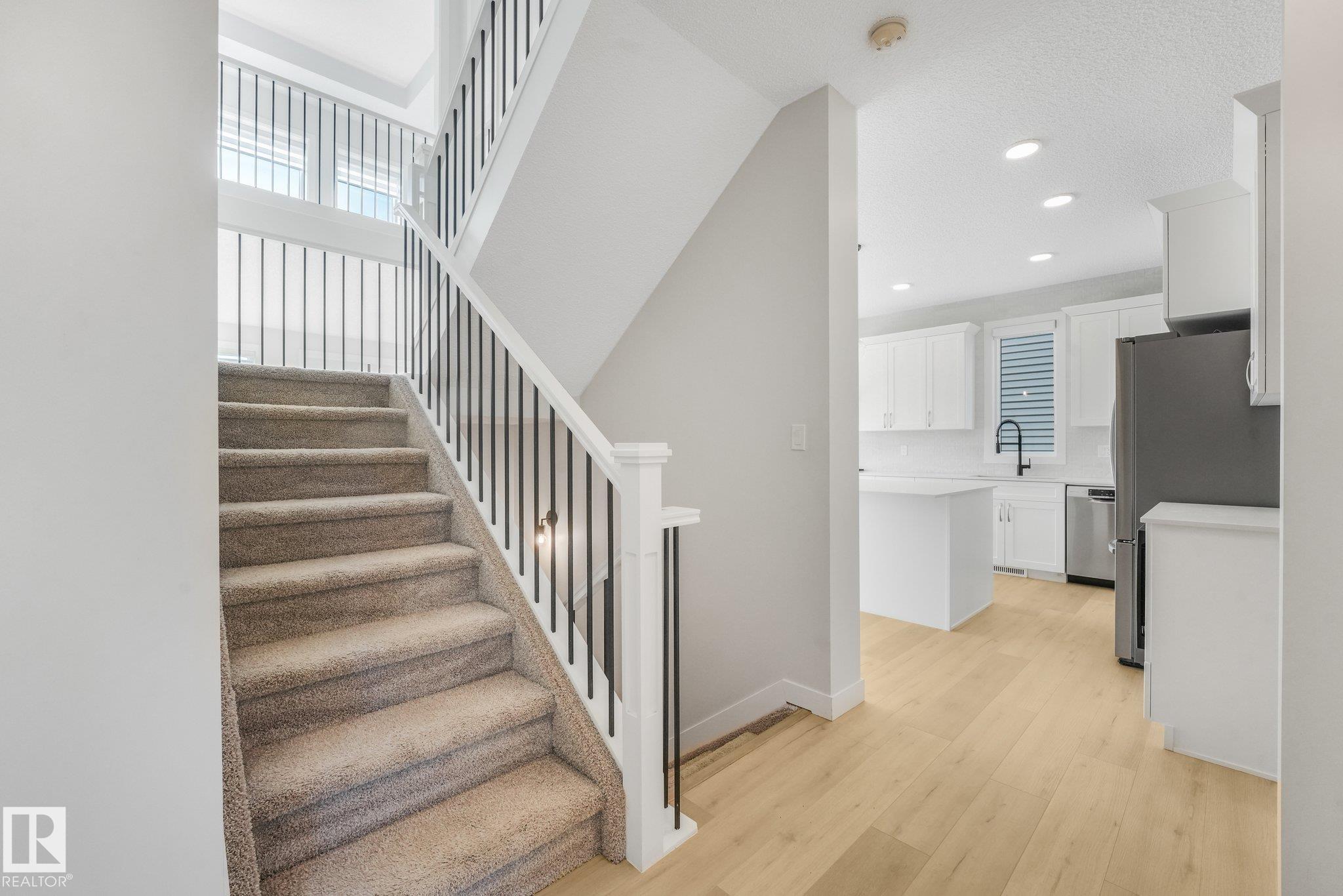 Photo 17 at 417 Edgemont Road NW, Edgemont, Edmonton