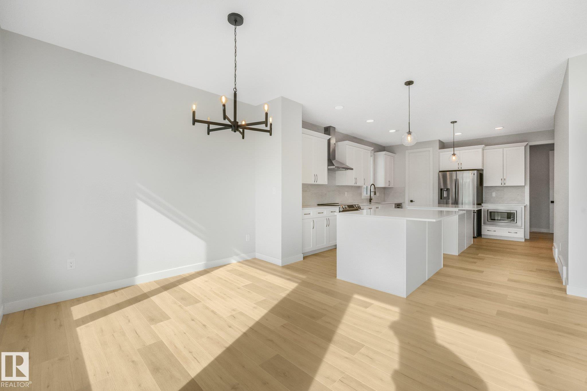 Photo 6 at 417 Edgemont Road NW, Edgemont, Edmonton