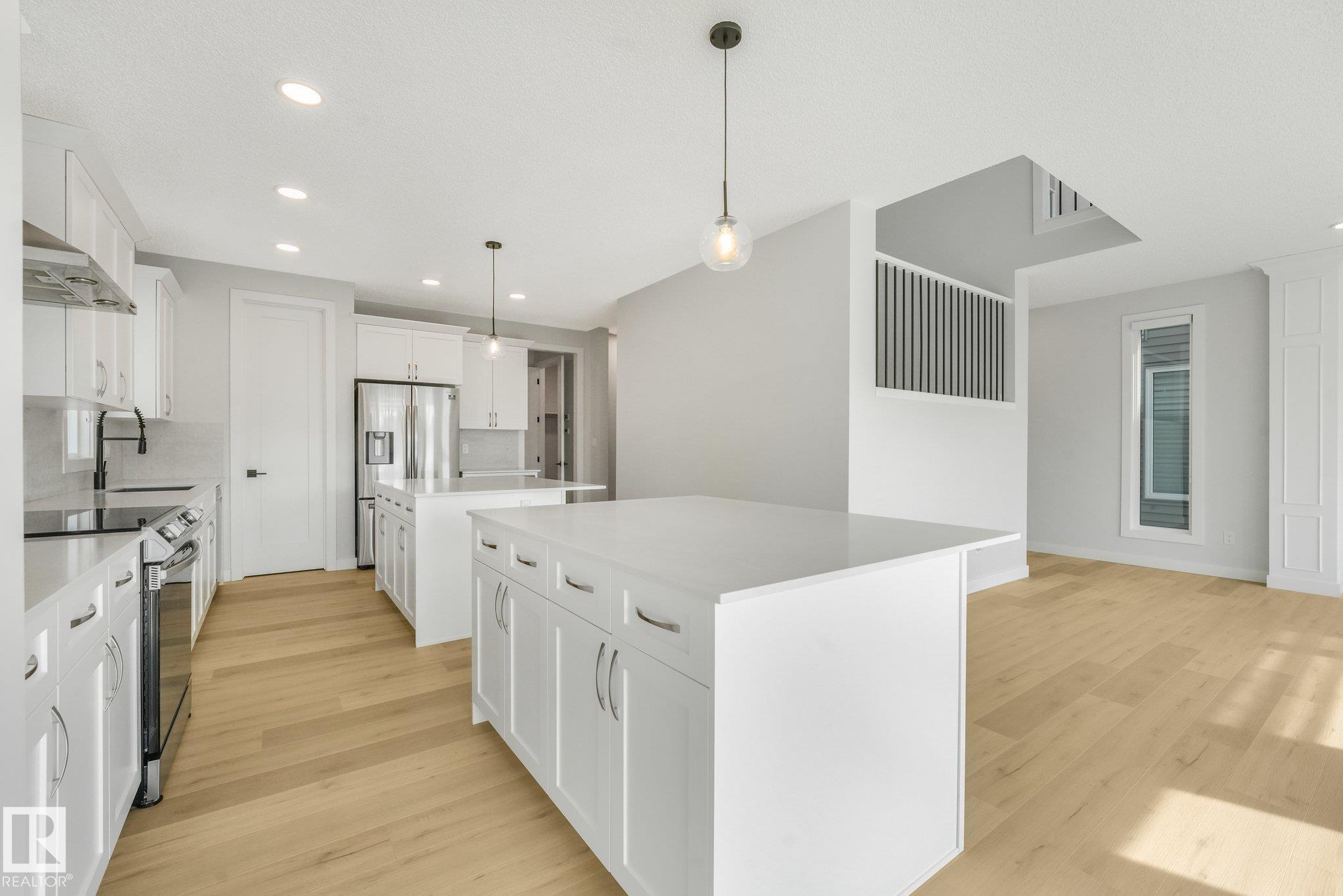 Photo 8 at 417 Edgemont Road NW, Edgemont, Edmonton