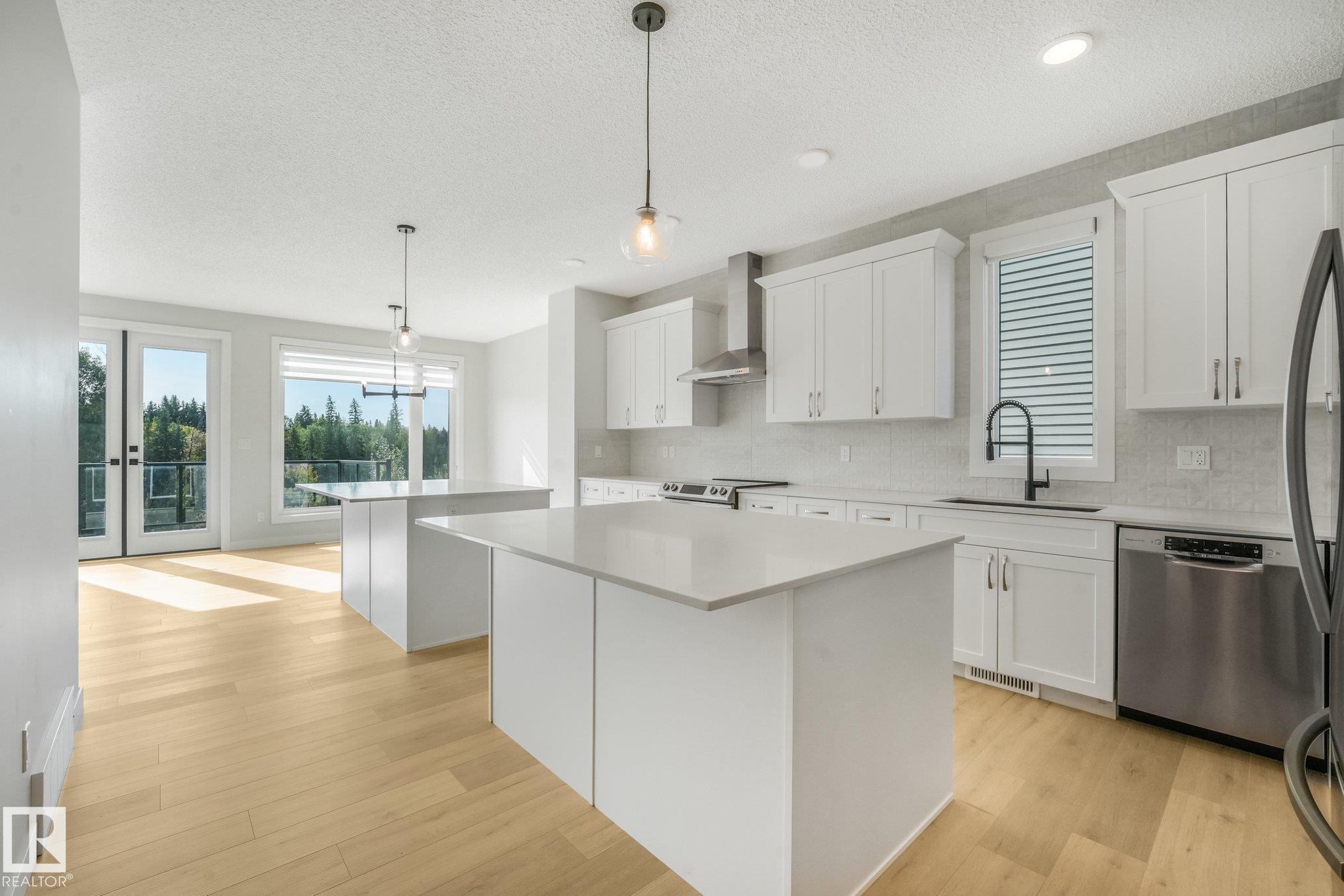 Photo 9 at 417 Edgemont Road NW, Edgemont, Edmonton