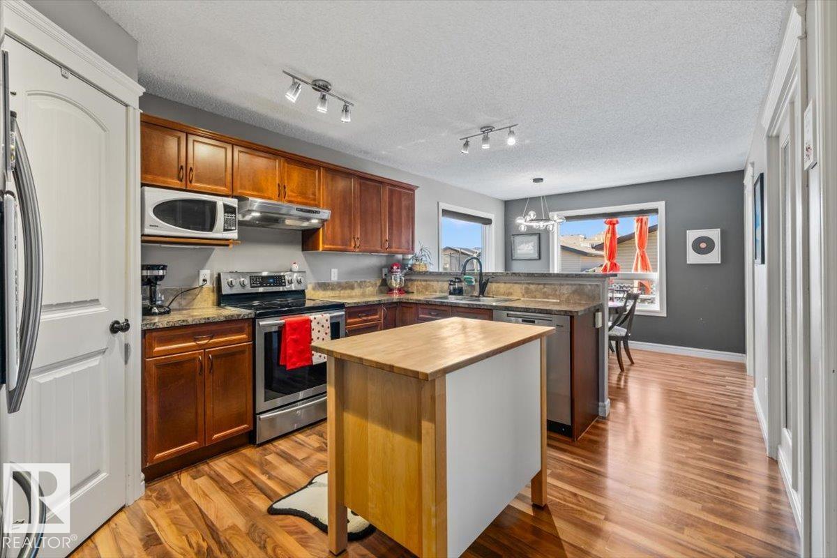 https://zimg.paragon.ice.com/ParagonImages/Property/PM/RAE/225423788/12/0/0/4d02aa91e8737747c65d0f6aef35cf6f/1/2797dad0c73e9c4eb263ed2772f9b1a9/225423788-60be27cc-aebb-417c-abfb-00bb41b9b73e.JPG
