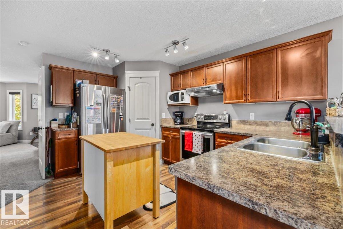 https://zimg.paragon.ice.com/ParagonImages/Property/PM/RAE/225423788/15/0/0/64ae86690e8e5e393dfb0c5efde2c1b9/1/2797dad0c73e9c4eb263ed2772f9b1a9/225423788-fbaead2c-2386-444a-9ce6-f554a09447bc.JPG