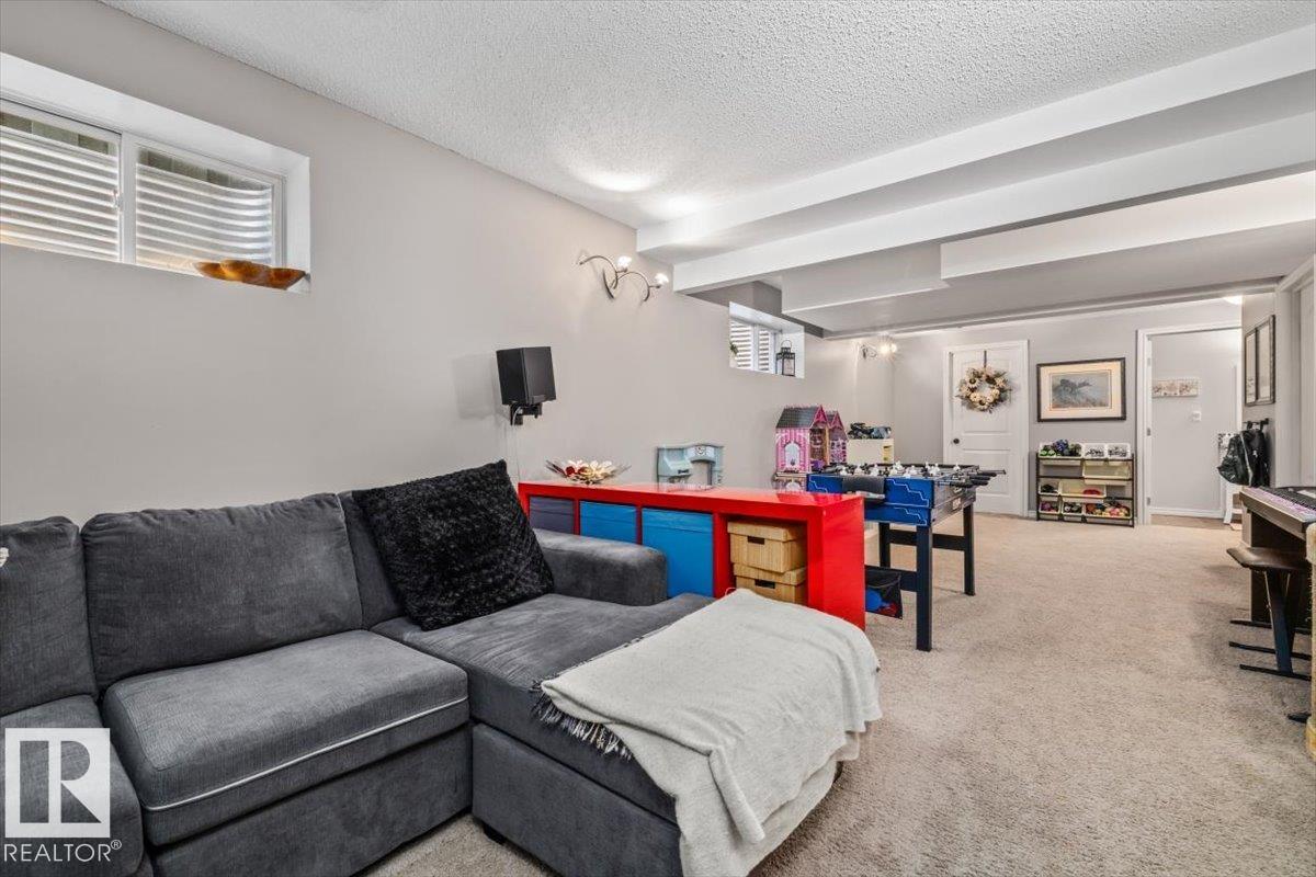 https://zimg.paragon.ice.com/ParagonImages/Property/PM/RAE/225423788/35/0/0/c3b06923bd5010812412c73989bb0c15/1/2797dad0c73e9c4eb263ed2772f9b1a9/225423788-5e266464-1b5e-4343-ad66-3439cacdb14b.JPG