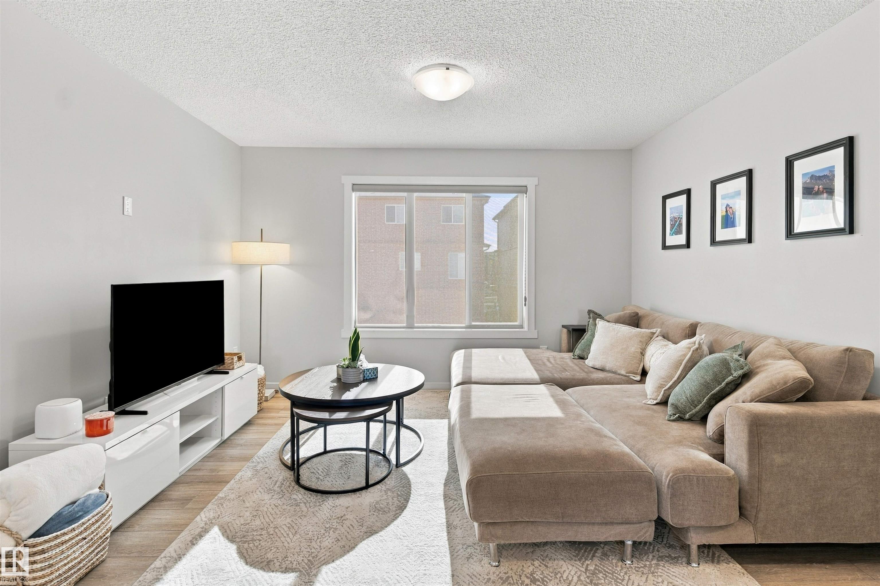 Photo 8 at 19611 28 Avenue NW, The Uplands, Edmonton