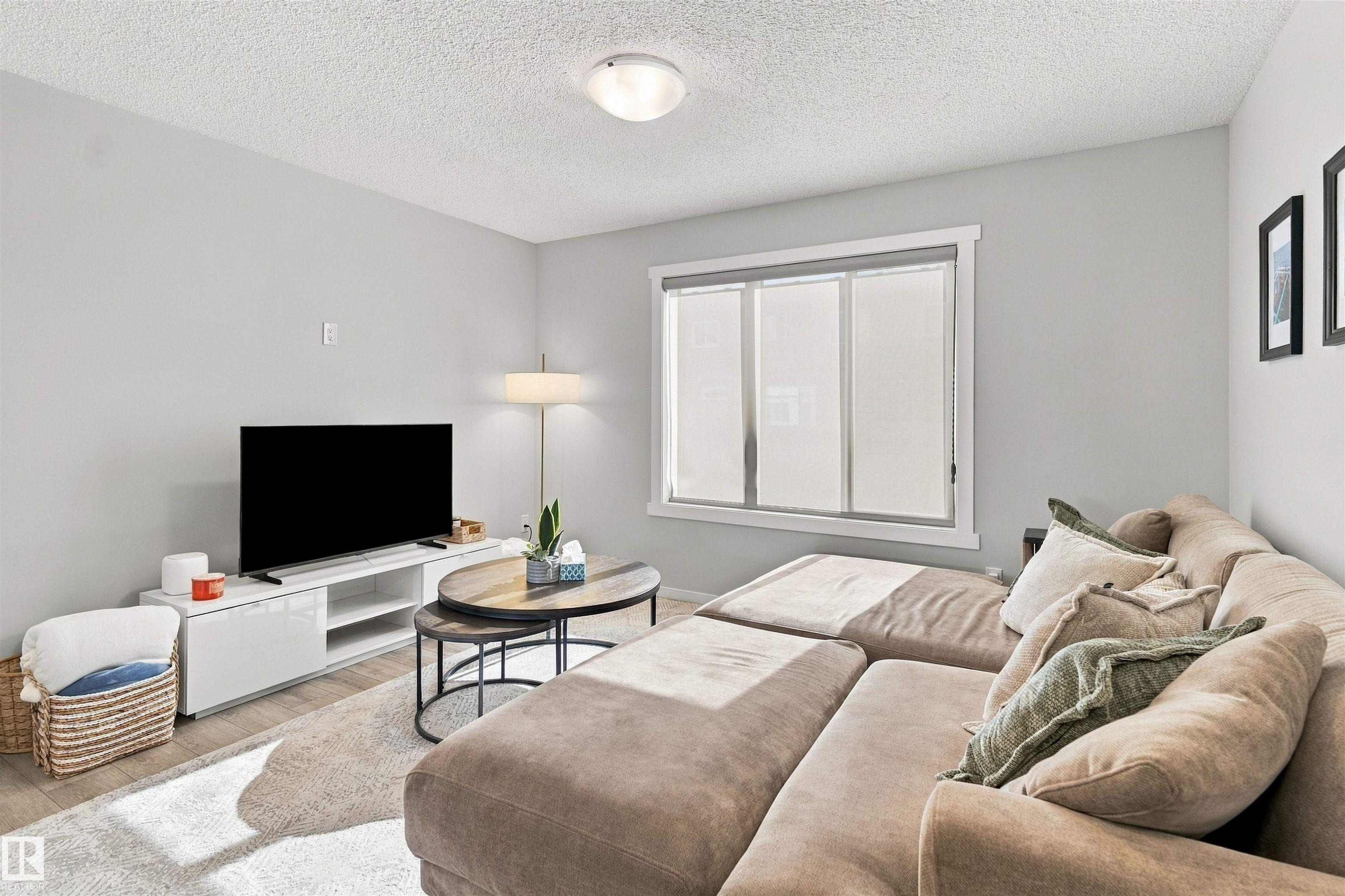 Photo 9 at 19611 28 Avenue NW, The Uplands, Edmonton