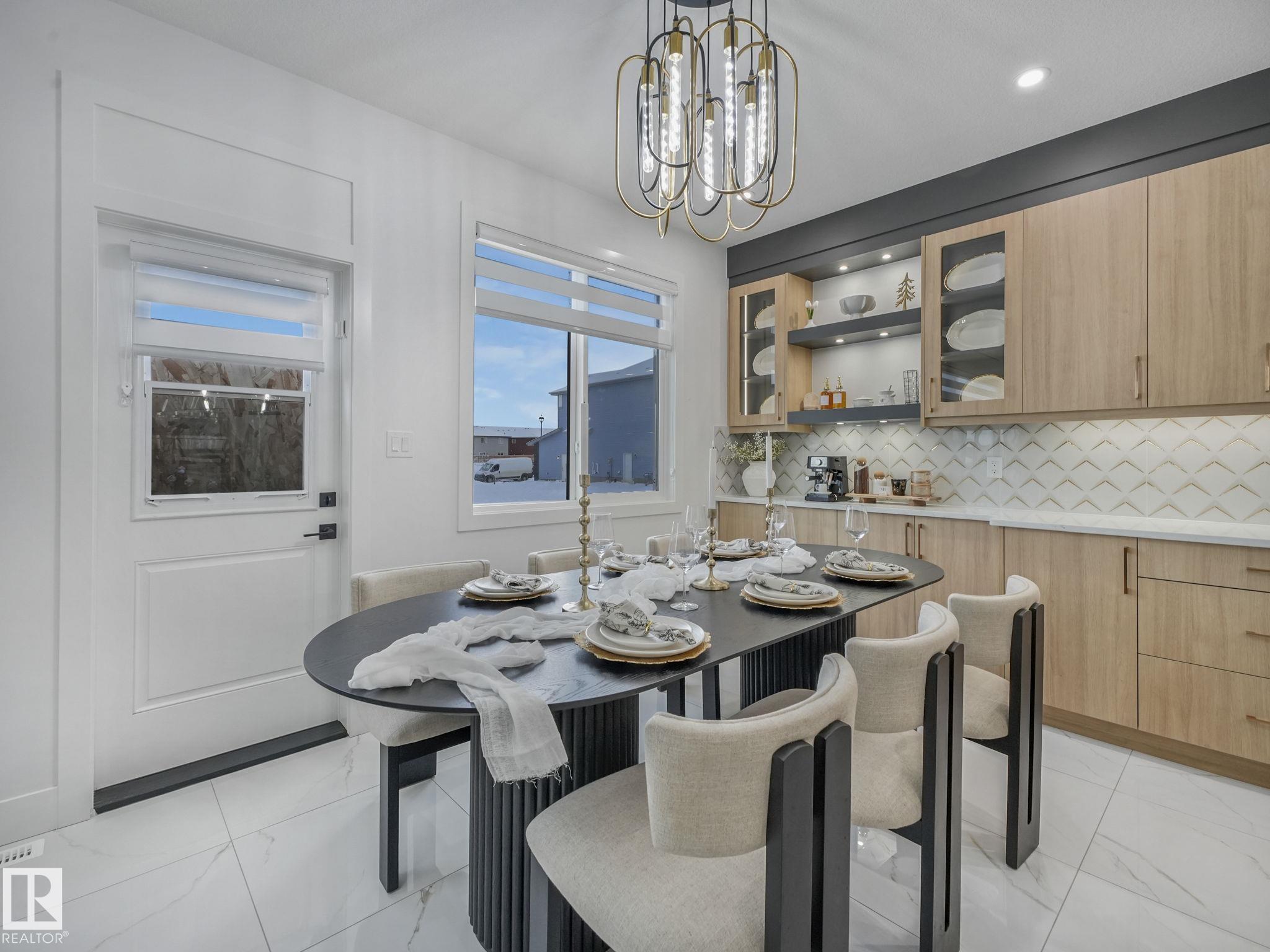 https://zimg.paragon.ice.com/ParagonImages/Property/PM/RAE/225423859/19/0/0/36e4896aff313024e3c32a51adfec858/1/86695579d901f6888613b796ffbd26d7/225423859-95330698-1db2-4cff-a208-389469e32eab.JPG