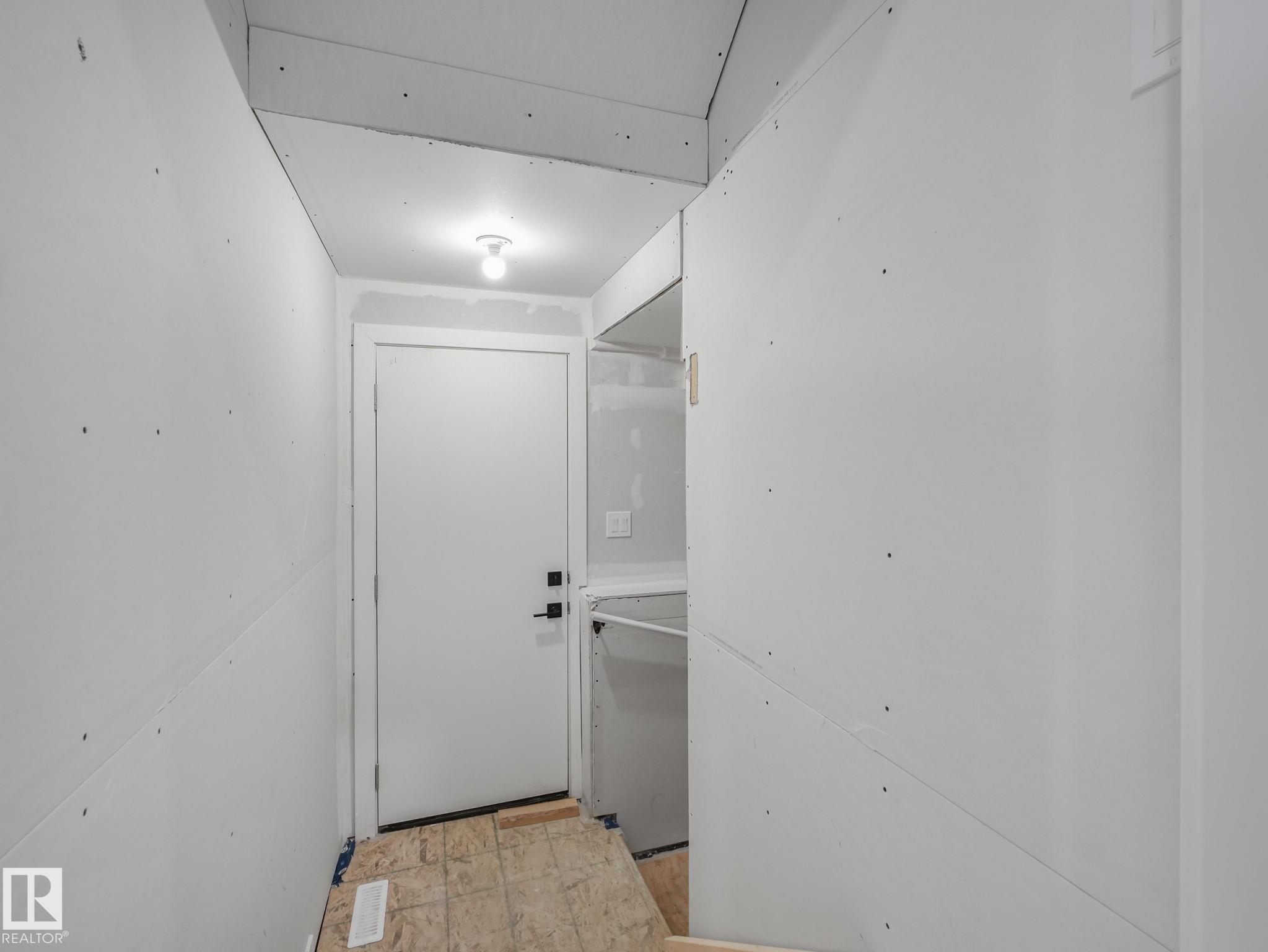 https://zimg.paragon.ice.com/ParagonImages/Property/PM/RAE/225423859/28/0/0/72874f009b0d486f4f141c6dee861342/1/86695579d901f6888613b796ffbd26d7/225423859-62dbf146-c435-44c5-90e0-f0529663b6f4.JPG