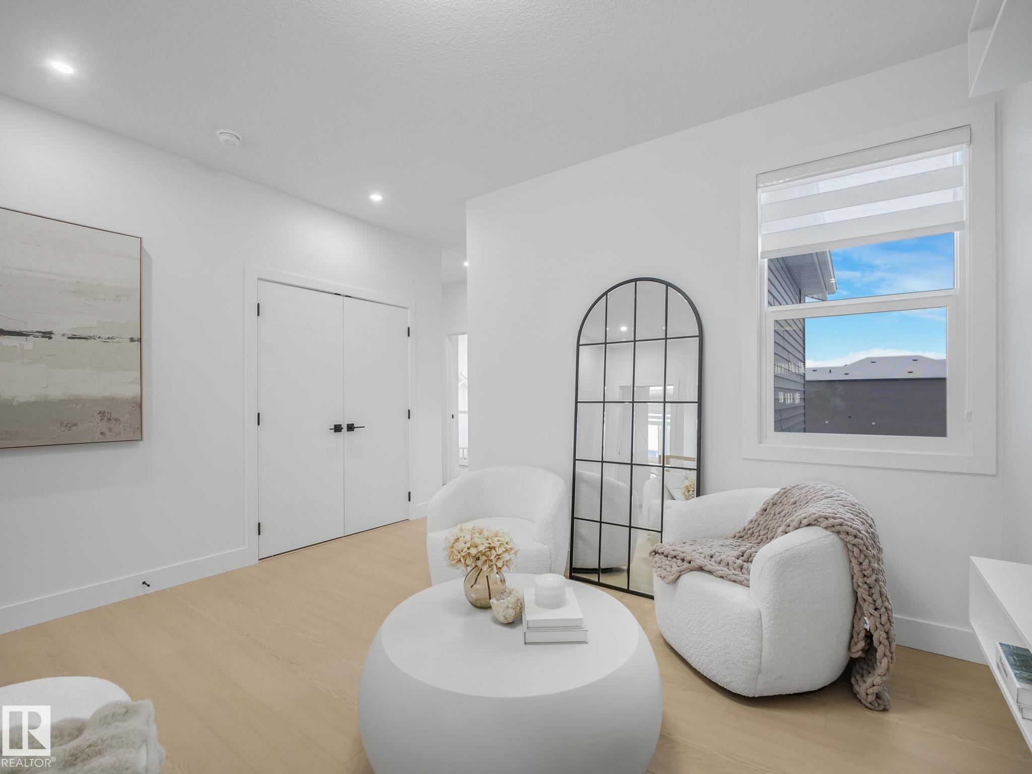 https://zimg.paragon.ice.com/ParagonImages/Property/PM/RAE/225423859/31/0/0/dfaf4d976e1148595ed1db3cb3c533bd/1/86695579d901f6888613b796ffbd26d7/225423859-39a0e596-ed0c-4d86-b54b-0c32da98d157.JPG