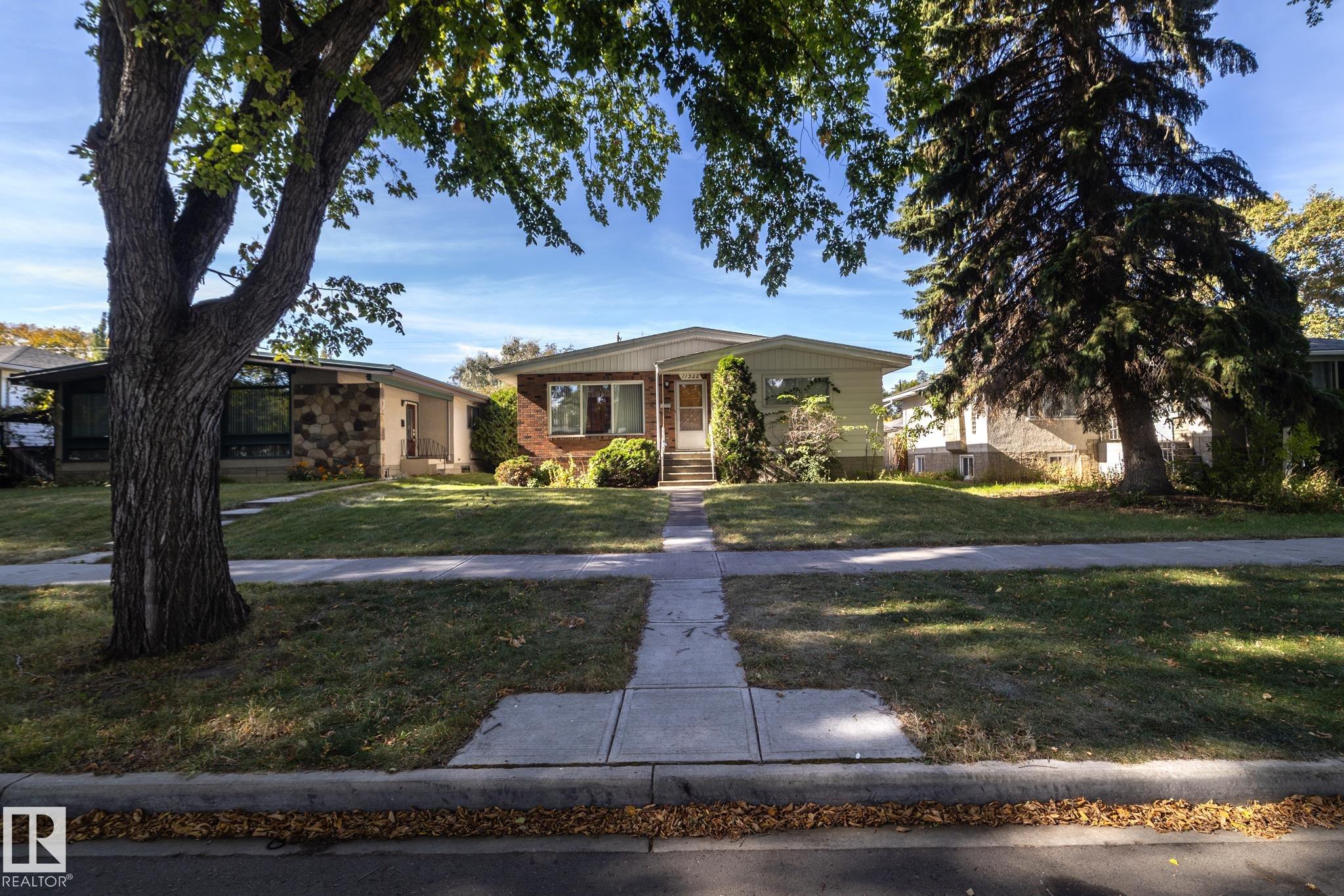 11322 52 Street NW, Highlands, Edmonton