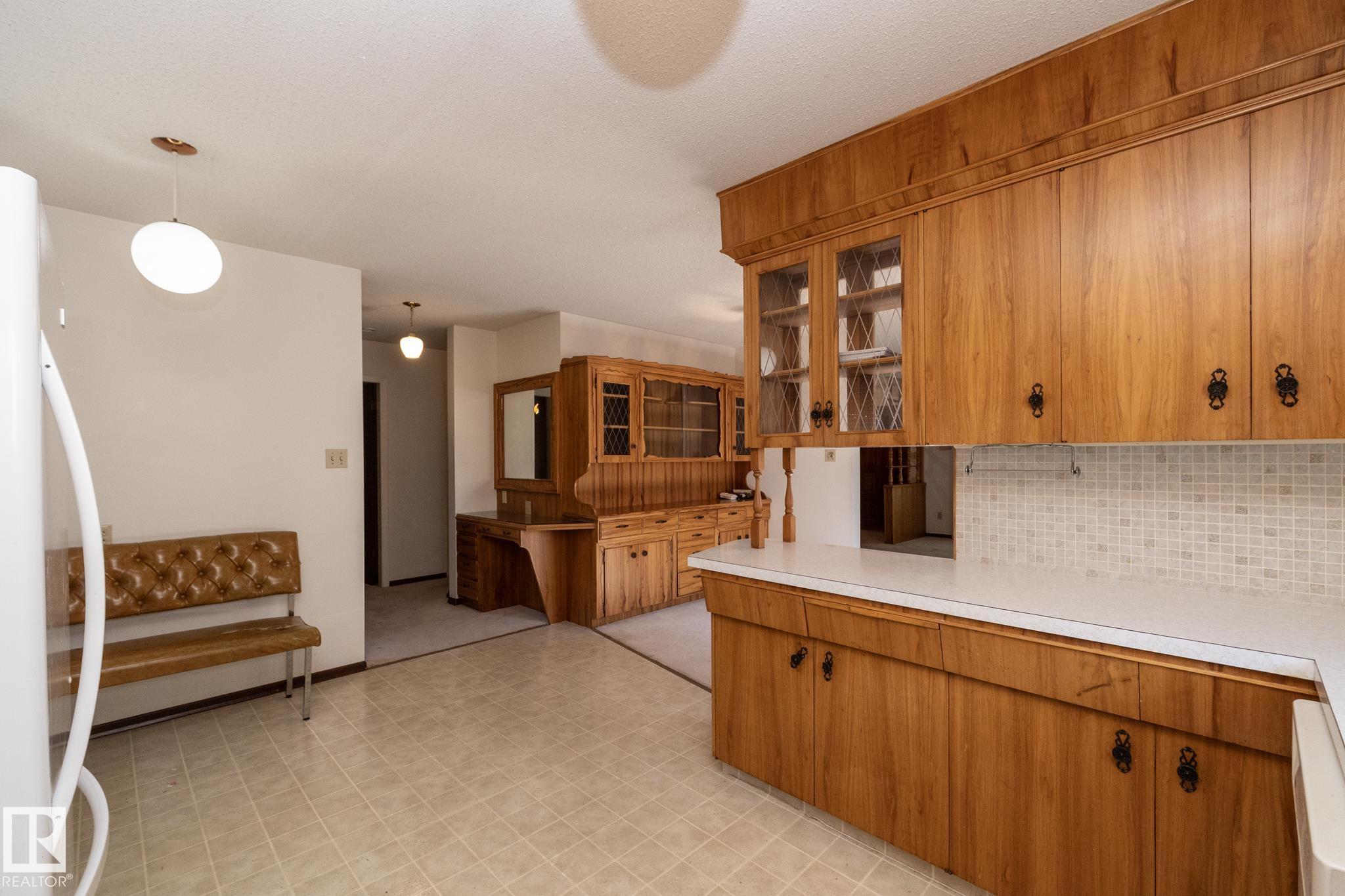 Photo 21 at 11322 52 Street NW, Highlands, Edmonton